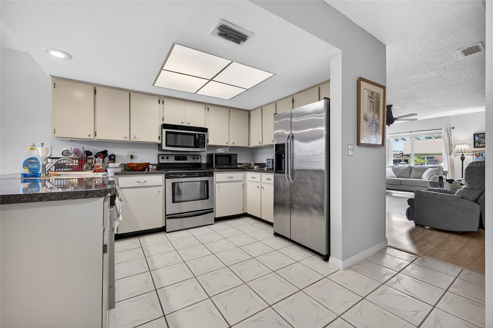 Image 7 of 36 For 1203 Haddington Circle 0