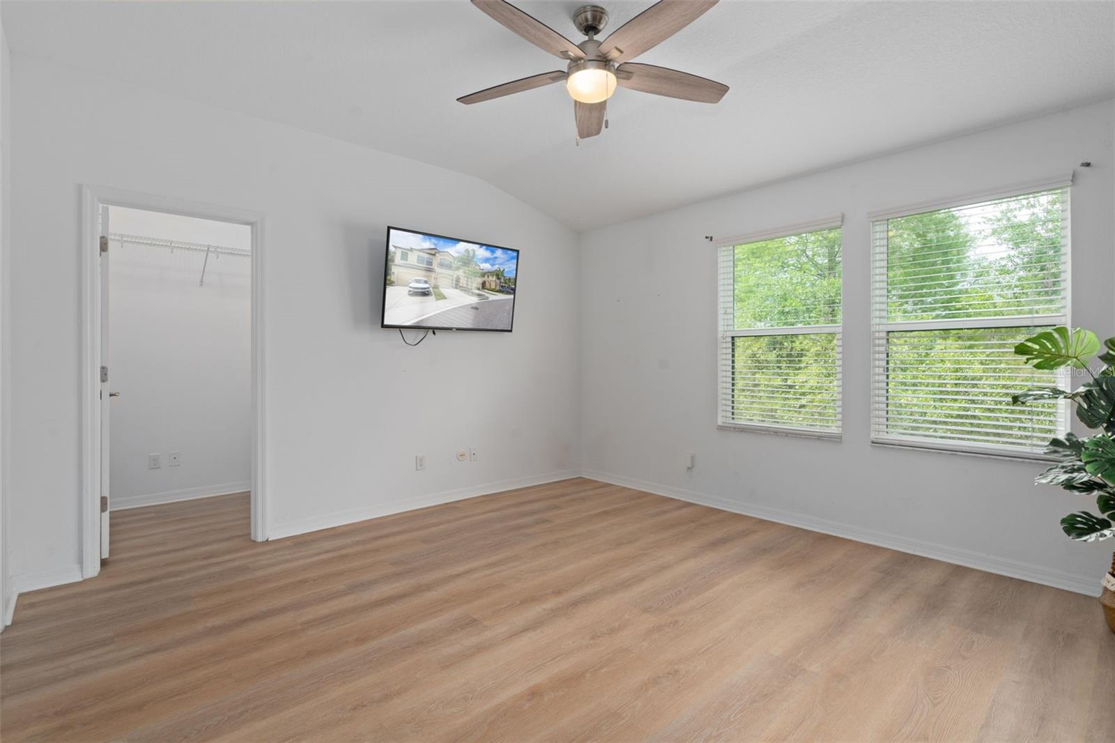 Image 27 of 64 For 11504 Crowned Sparrow Lane