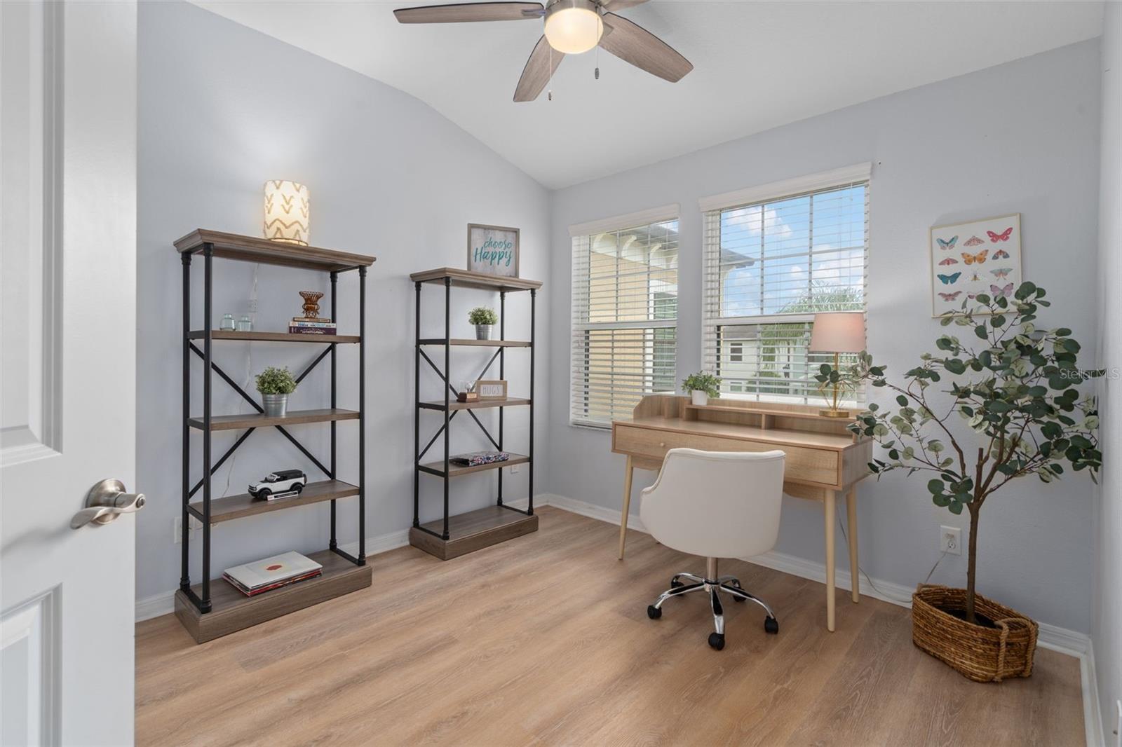 Image 32 of 64 For 11504 Crowned Sparrow Lane