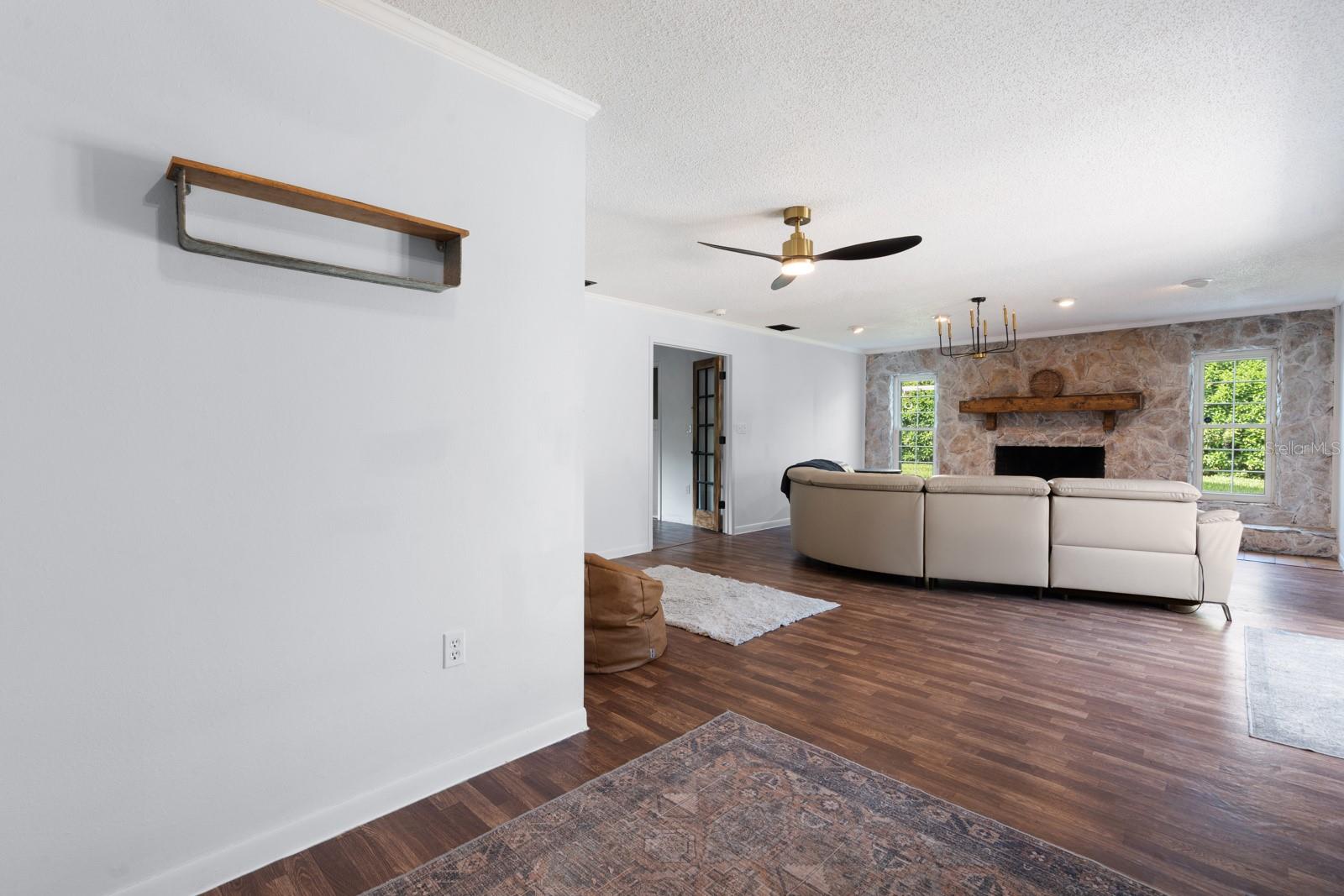 Image 29 of 55 For 501 Rooks Road