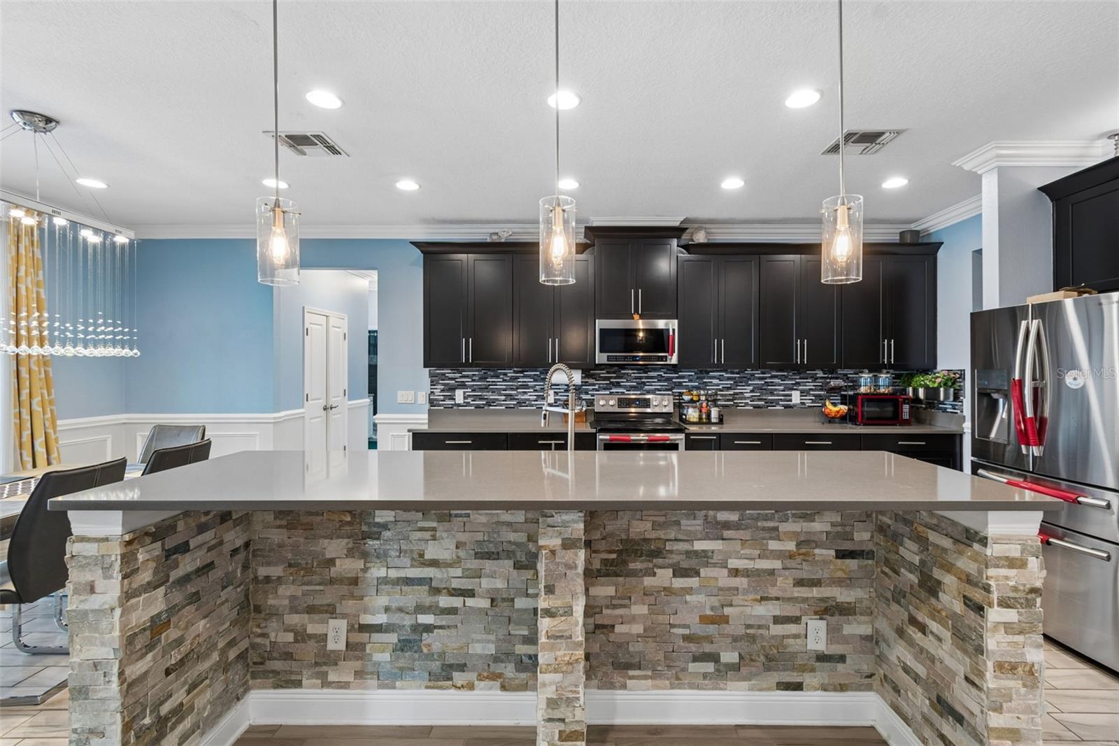 Listing photo id 29 for 10316 Clover Pine Drive