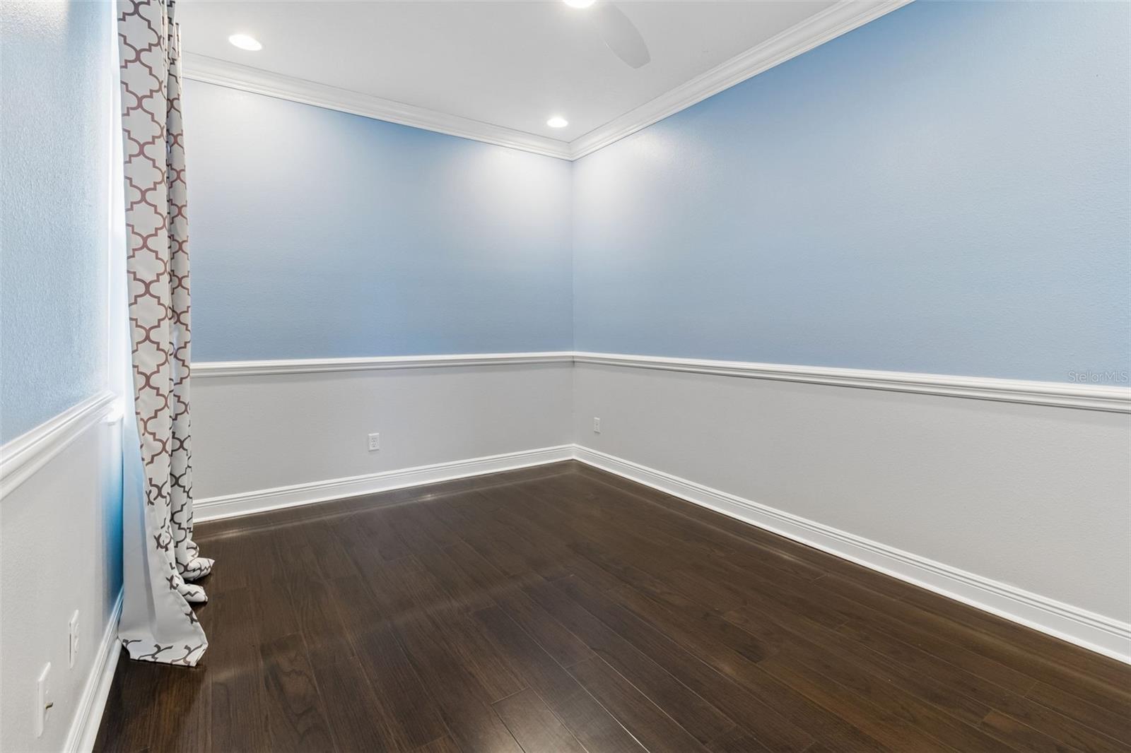 Listing photo id 31 for 10316 Clover Pine Drive