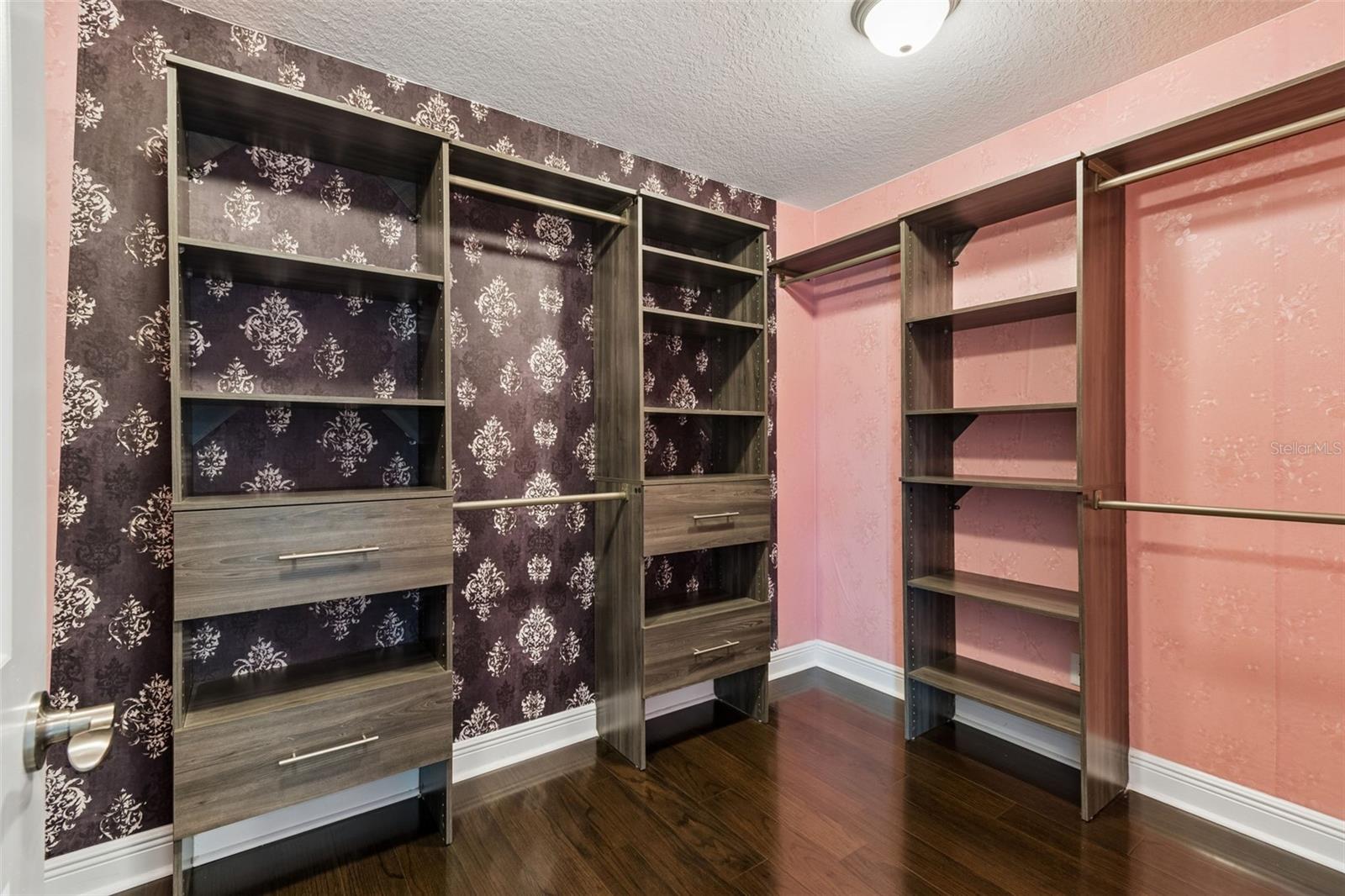 Listing photo id 43 for 10316 Clover Pine Drive