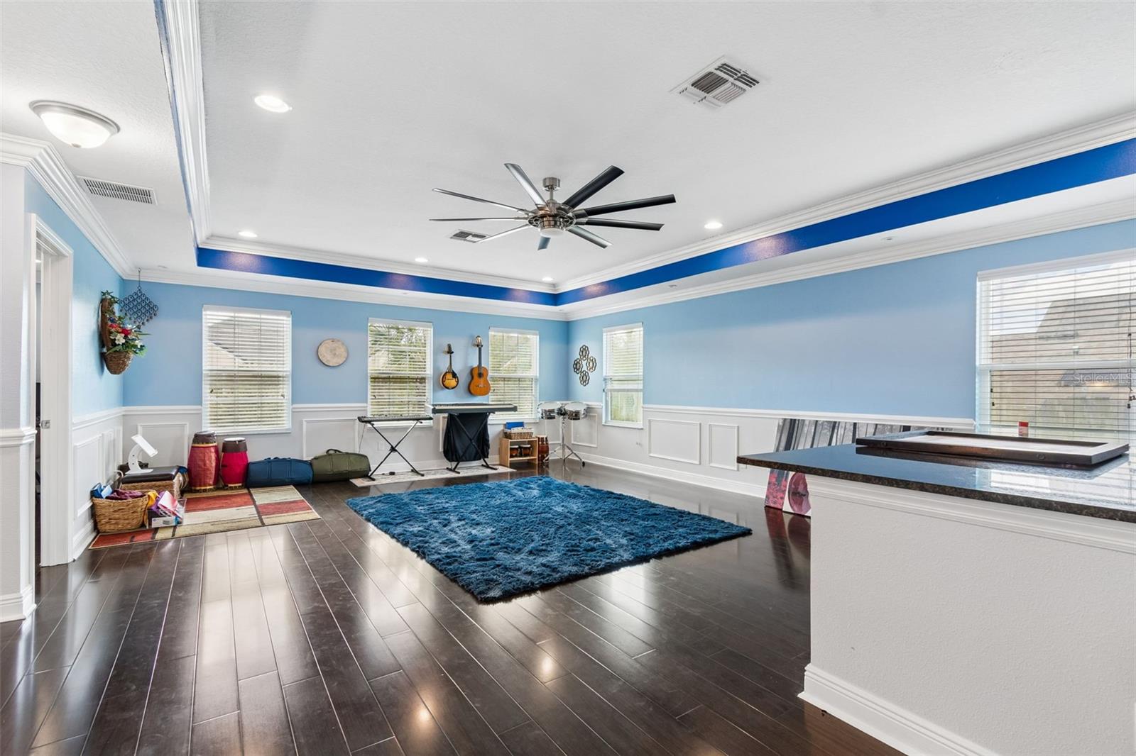 Listing photo id 48 for 10316 Clover Pine Drive