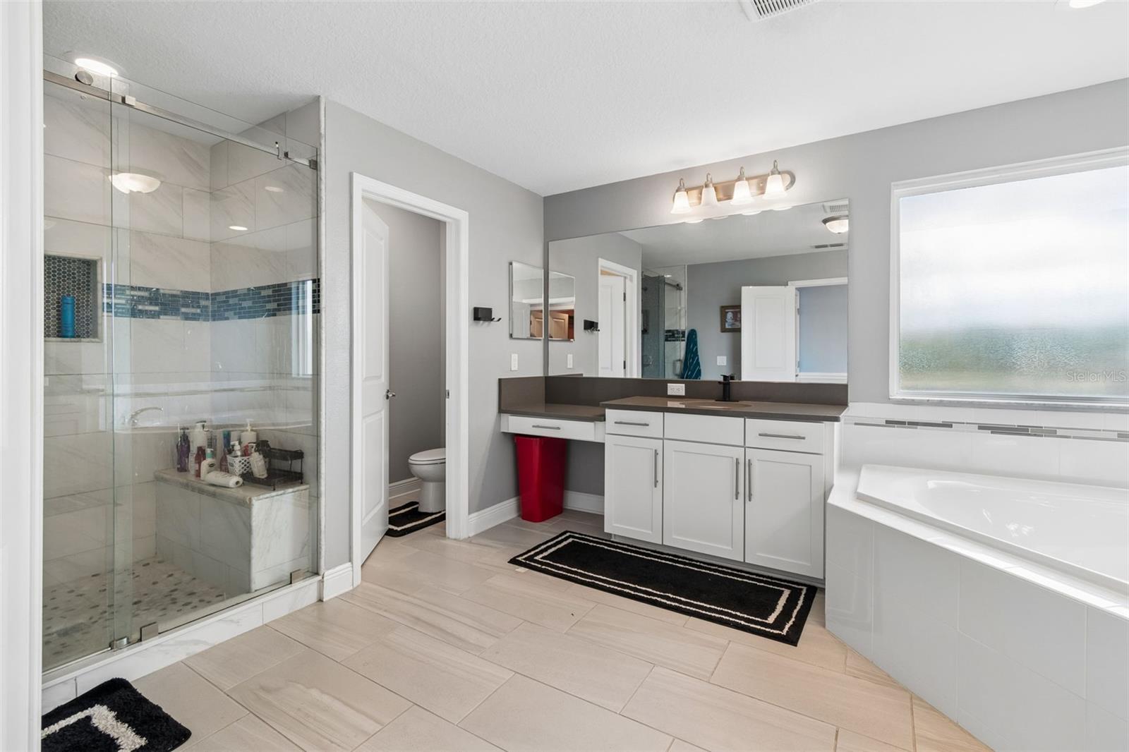 Listing photo id 57 for 10316 Clover Pine Drive