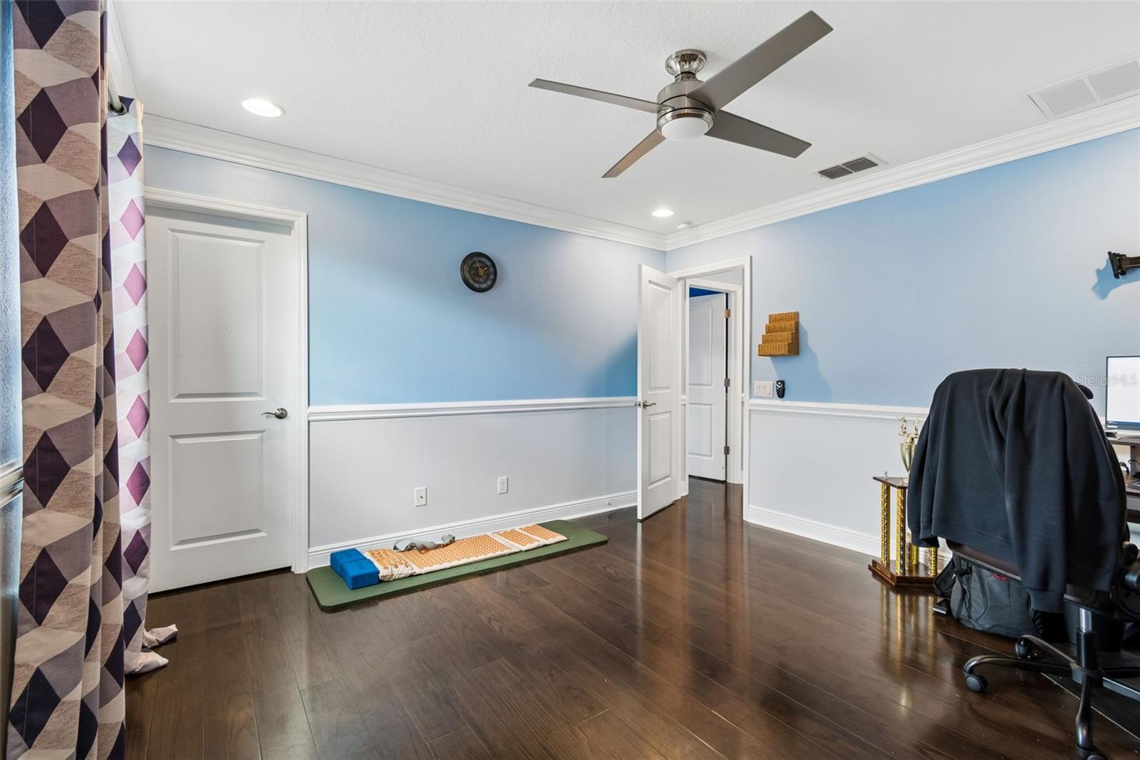 Listing photo id 62 for 10316 Clover Pine Drive