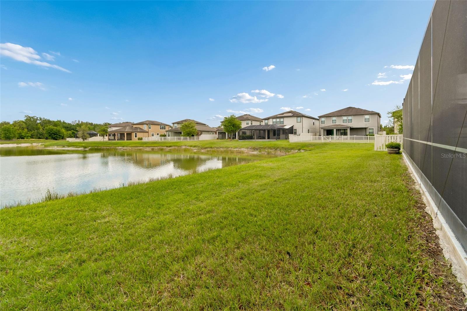 Listing photo id 69 for 10316 Clover Pine Drive