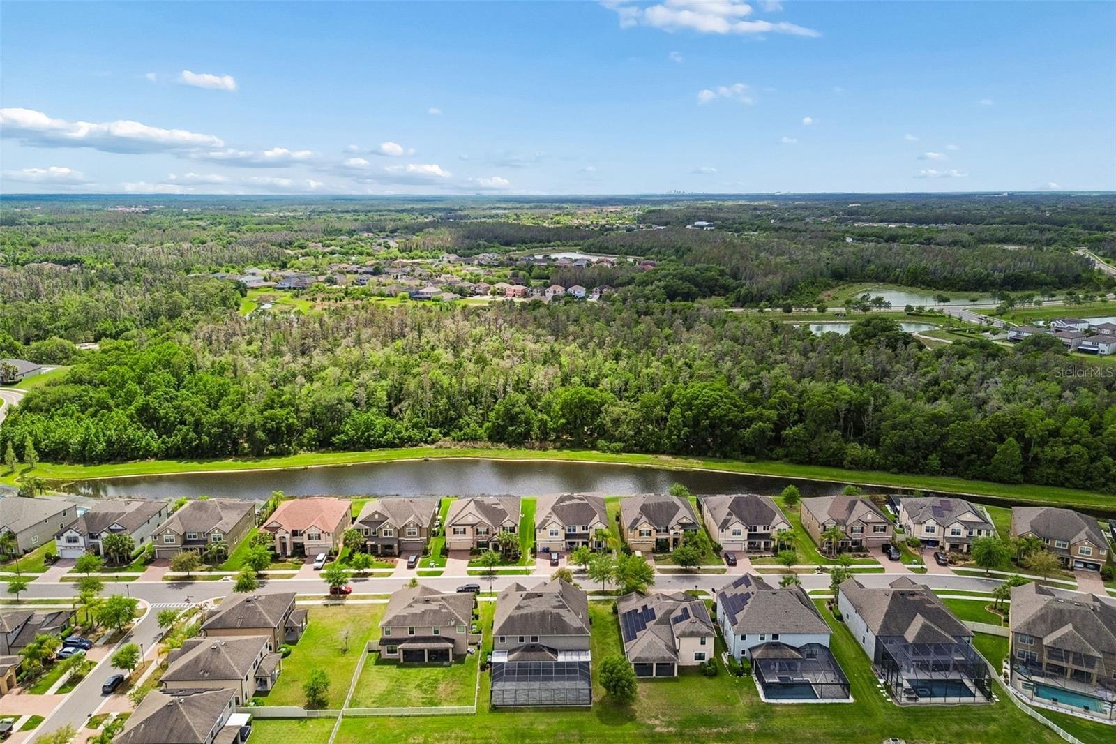 Listing photo id 76 for 10316 Clover Pine Drive