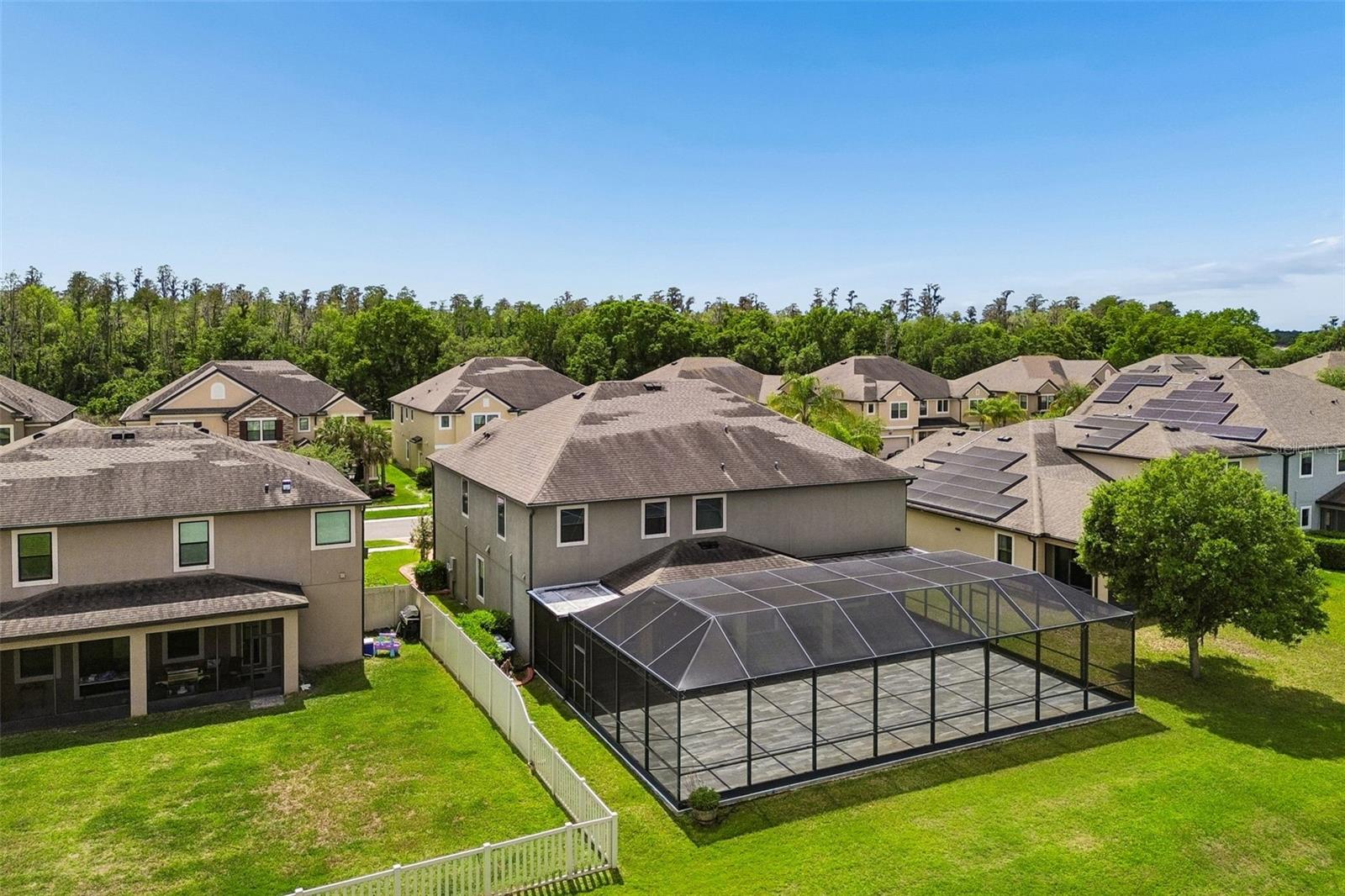 Listing photo id 80 for 10316 Clover Pine Drive