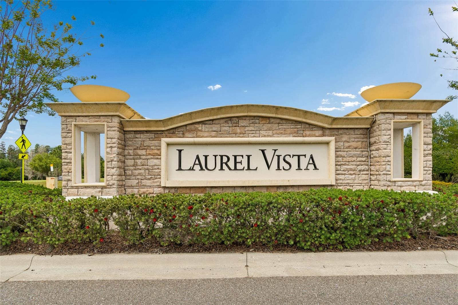 Listing photo id 84 for 10316 Clover Pine Drive