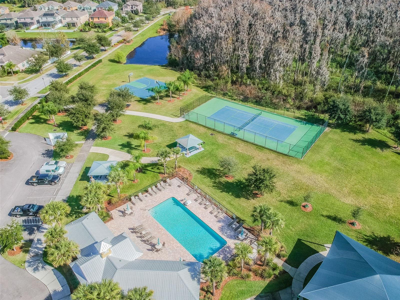 Listing photo id 94 for 10316 Clover Pine Drive