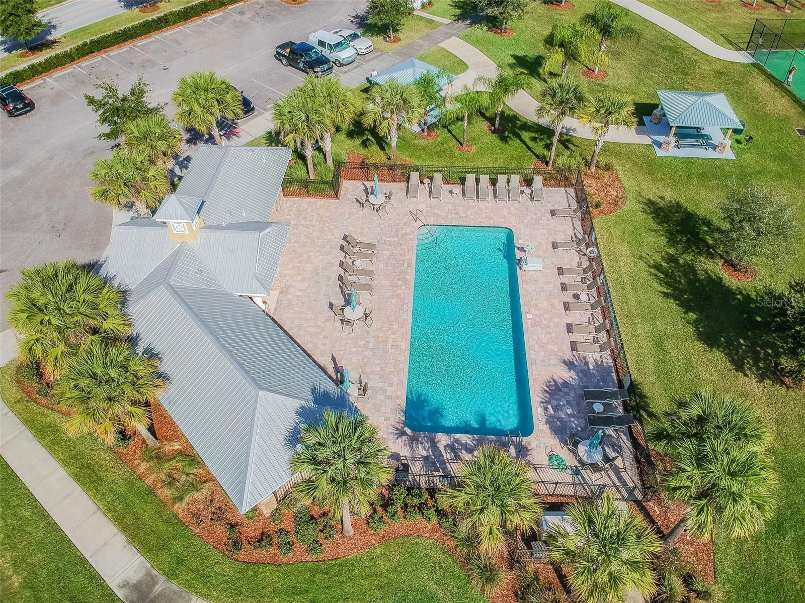 Listing photo id 95 for 10316 Clover Pine Drive