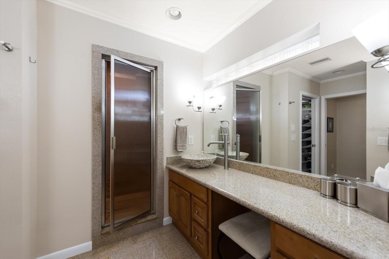 Listing photo id 16 for 2139 Lanai Avenue