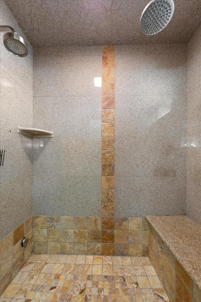 Listing photo id 17 for 2139 Lanai Avenue