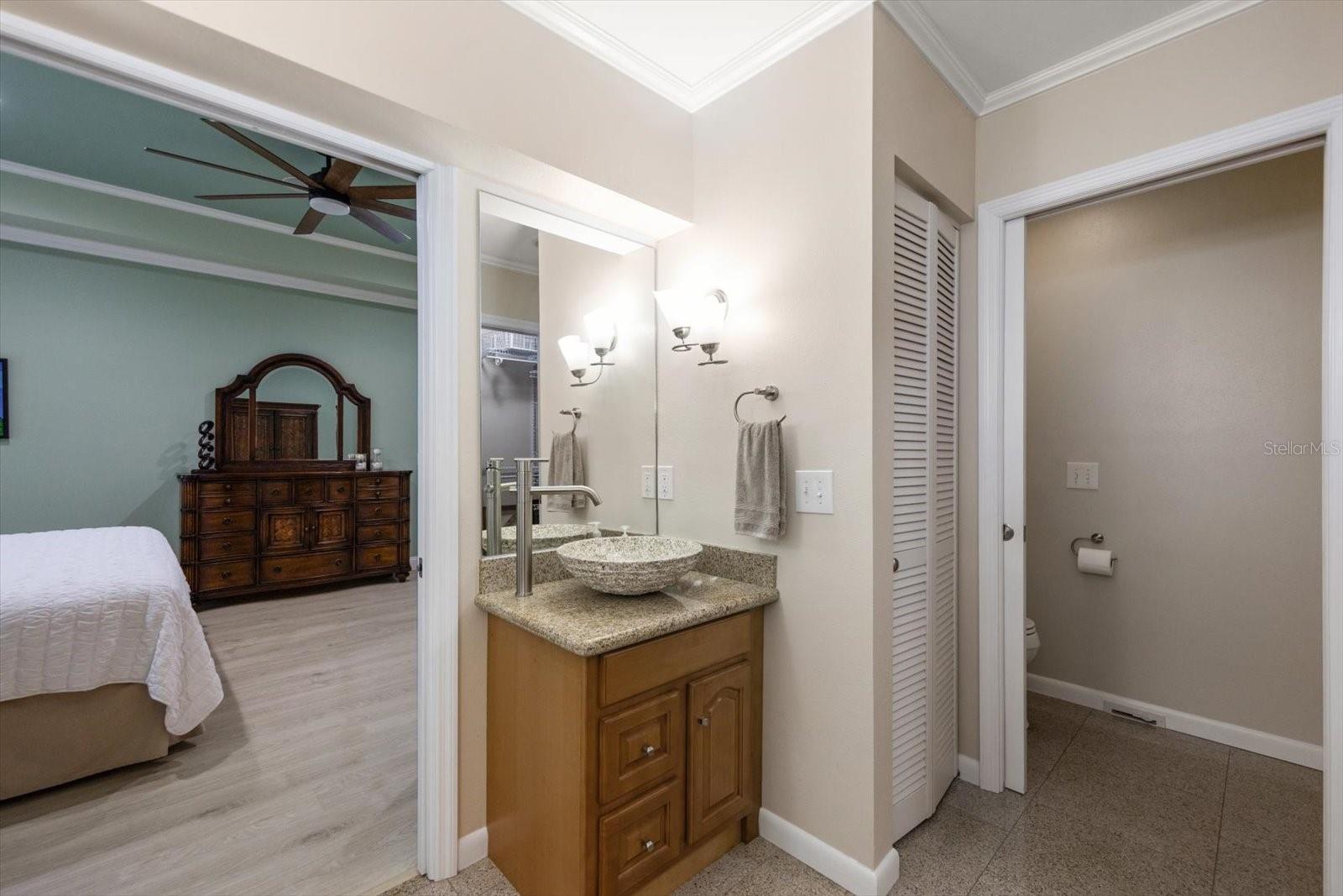 Listing photo id 18 for 2139 Lanai Avenue