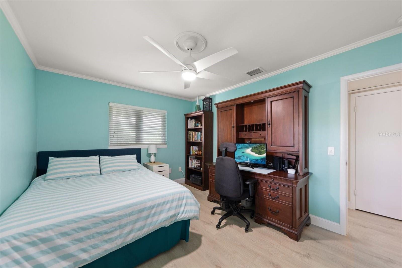 Listing photo id 19 for 2139 Lanai Avenue