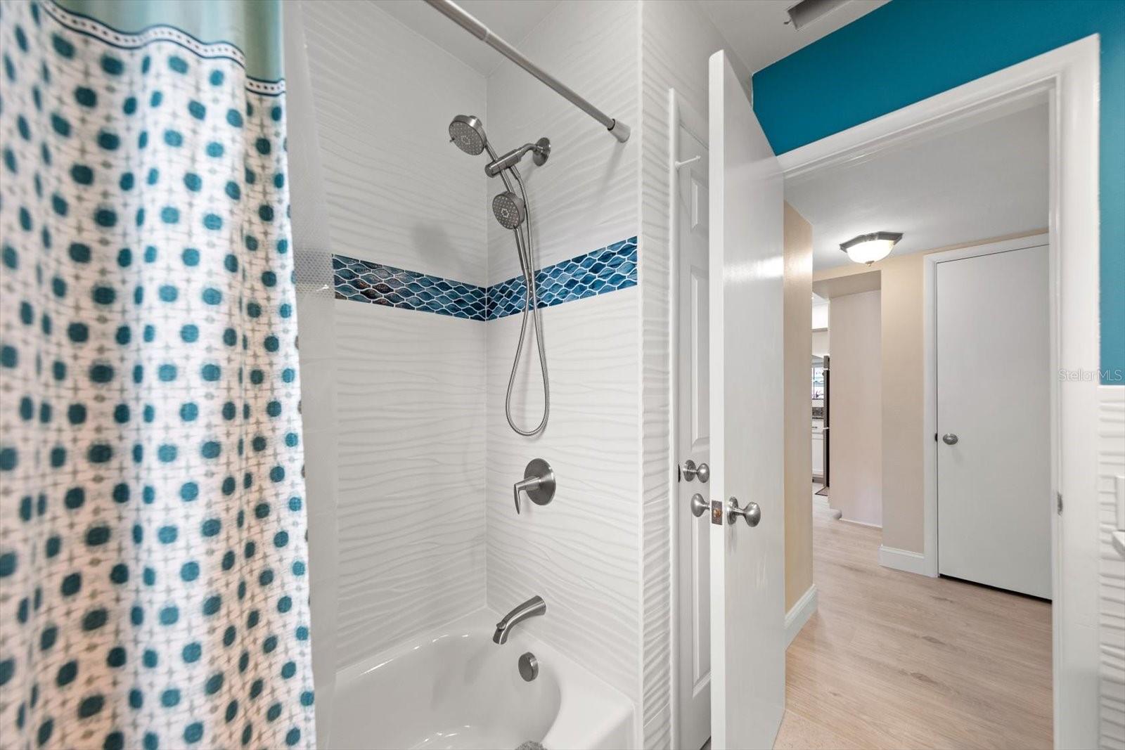 Listing photo id 22 for 2139 Lanai Avenue