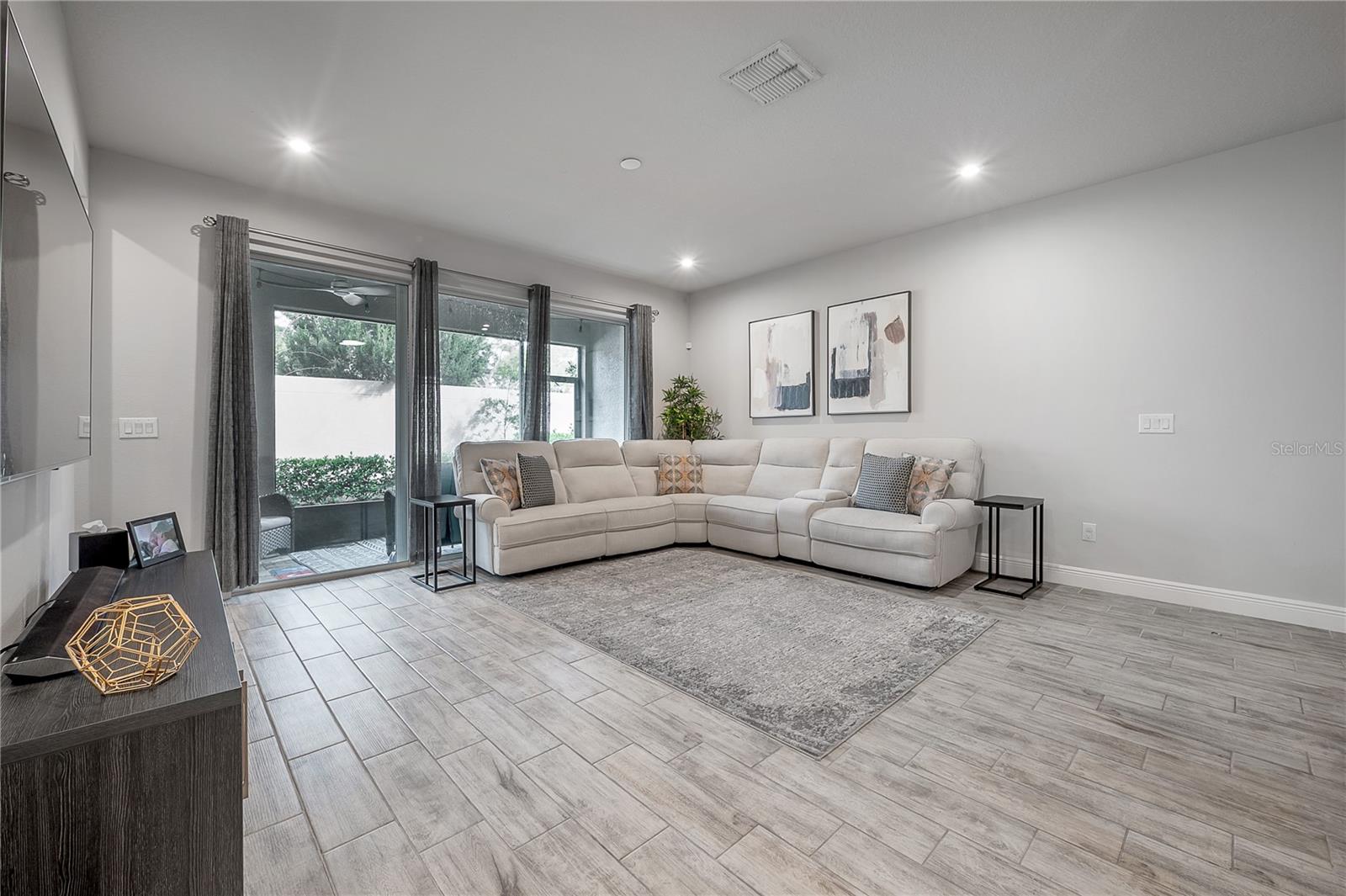 Image 9 of 28 For 6066 Grand Sonata Avenue