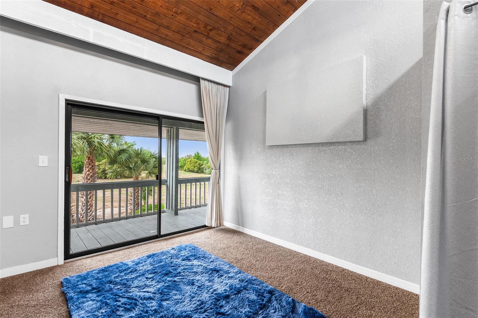 Image 12 of 22 For 2115 Corner Lake Drive E