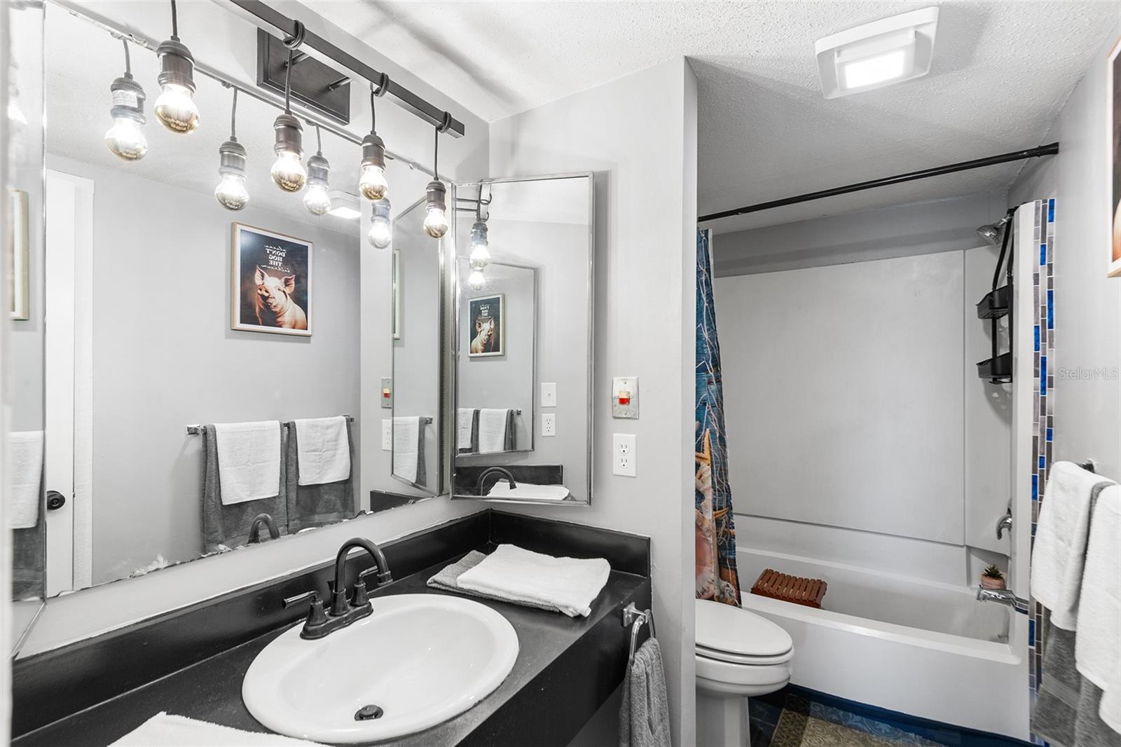 Image 20 of 22 For 2115 Corner Lake Drive E