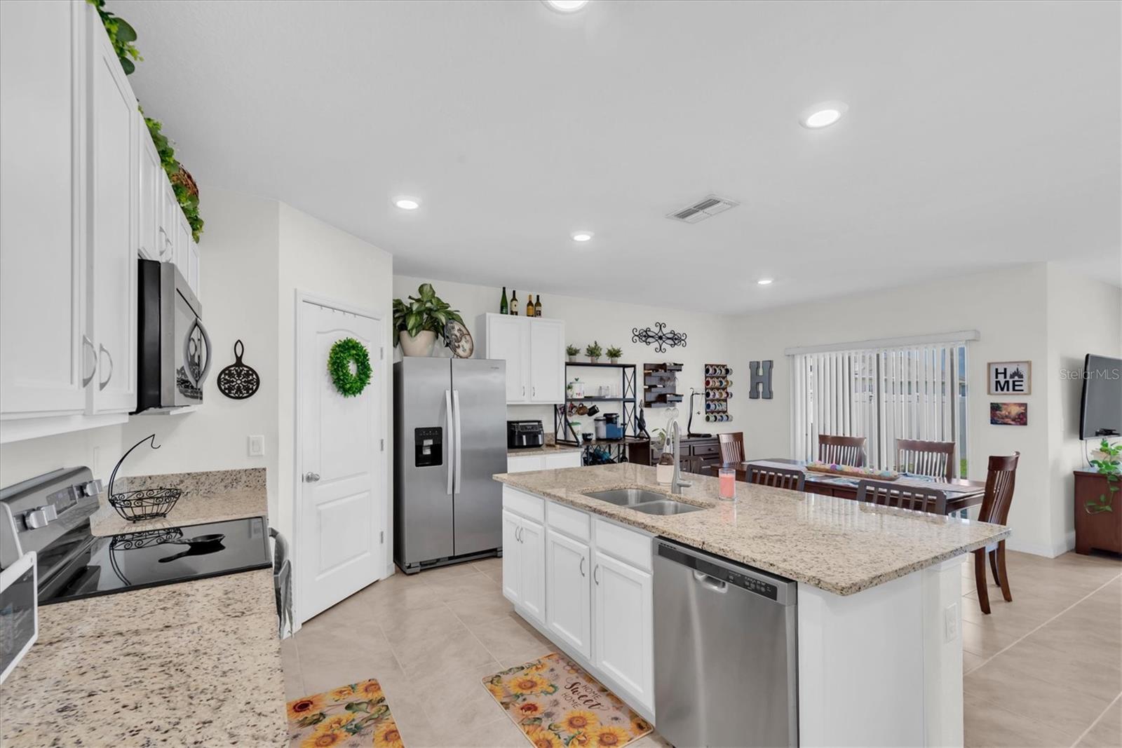 Image 10 of 34 For 2826 Van Amber Court