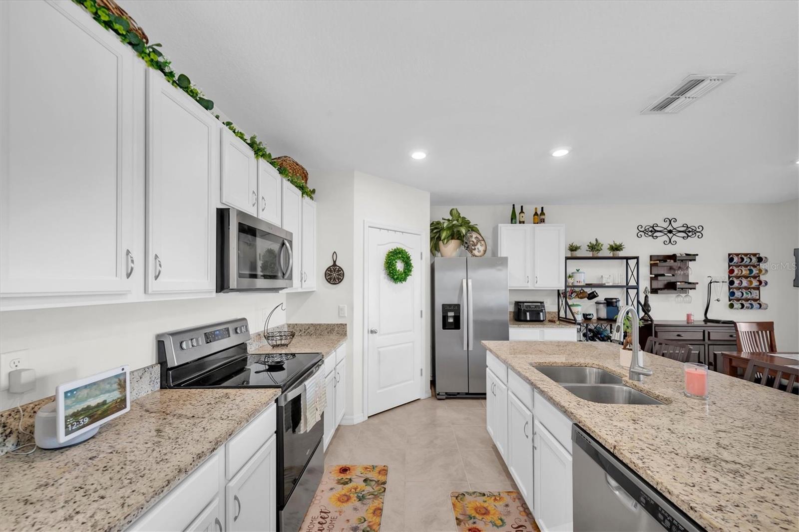 Image 11 of 34 For 2826 Van Amber Court