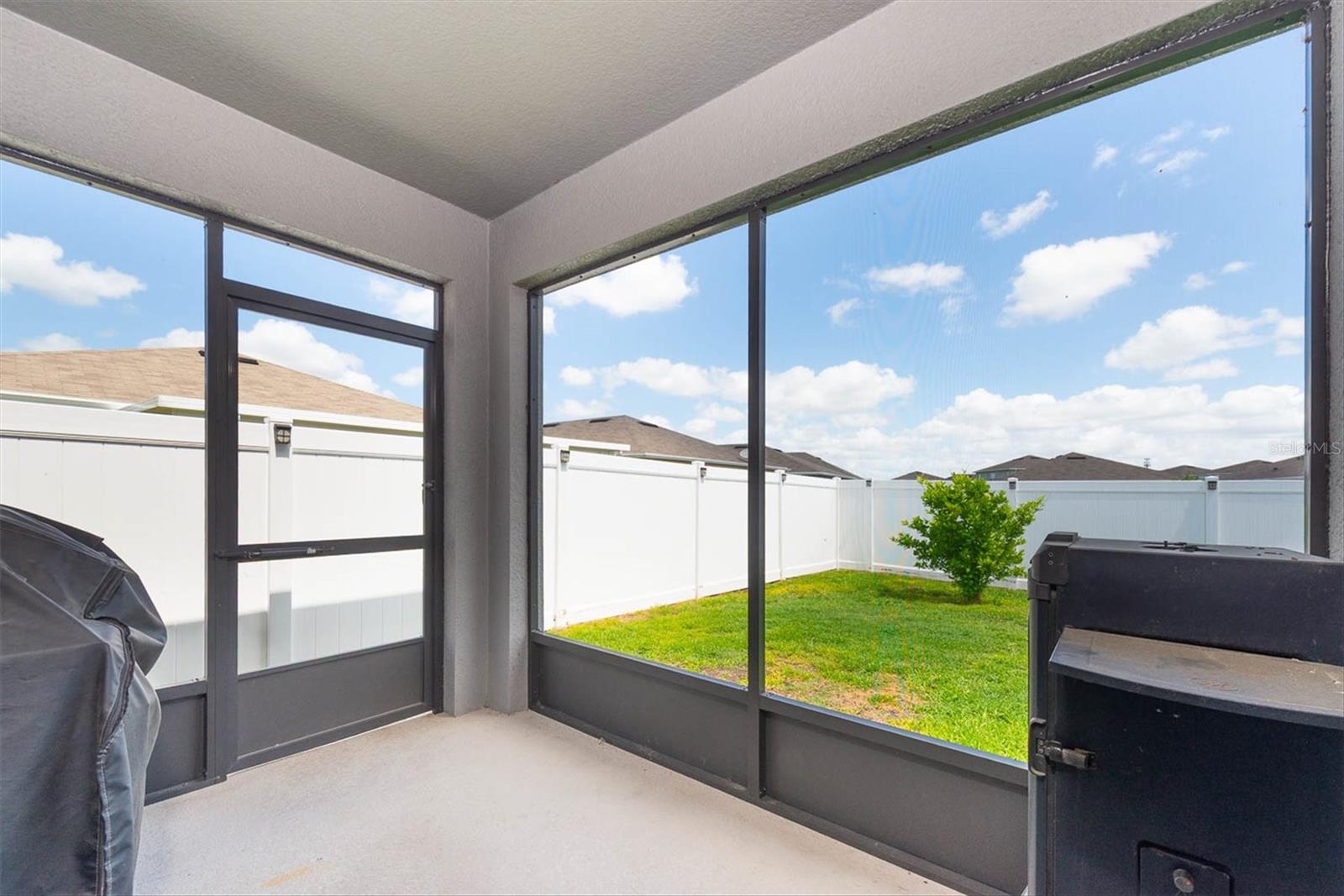 Image 30 of 34 For 2826 Van Amber Court