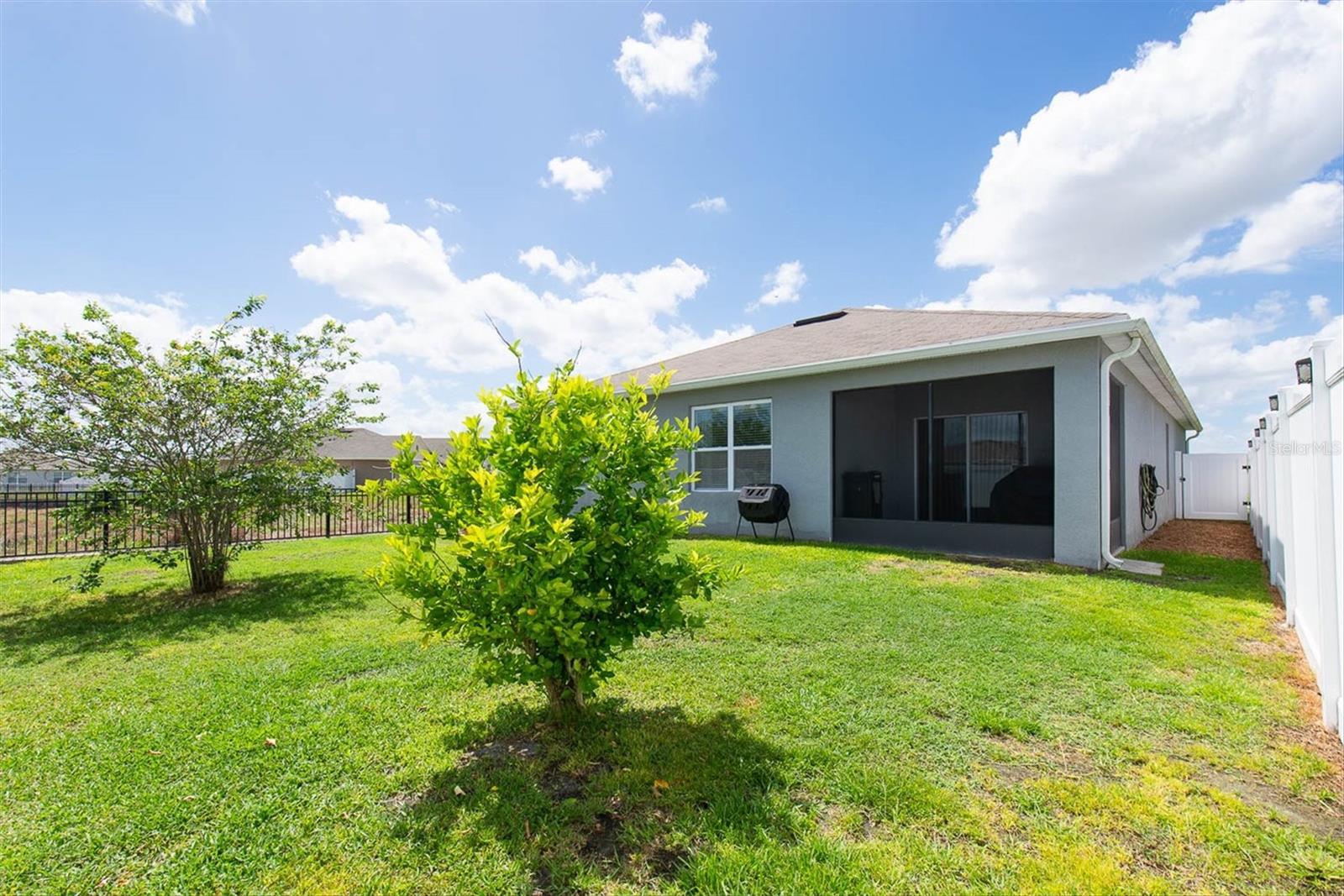 Image 4 of 34 For 2826 Van Amber Court