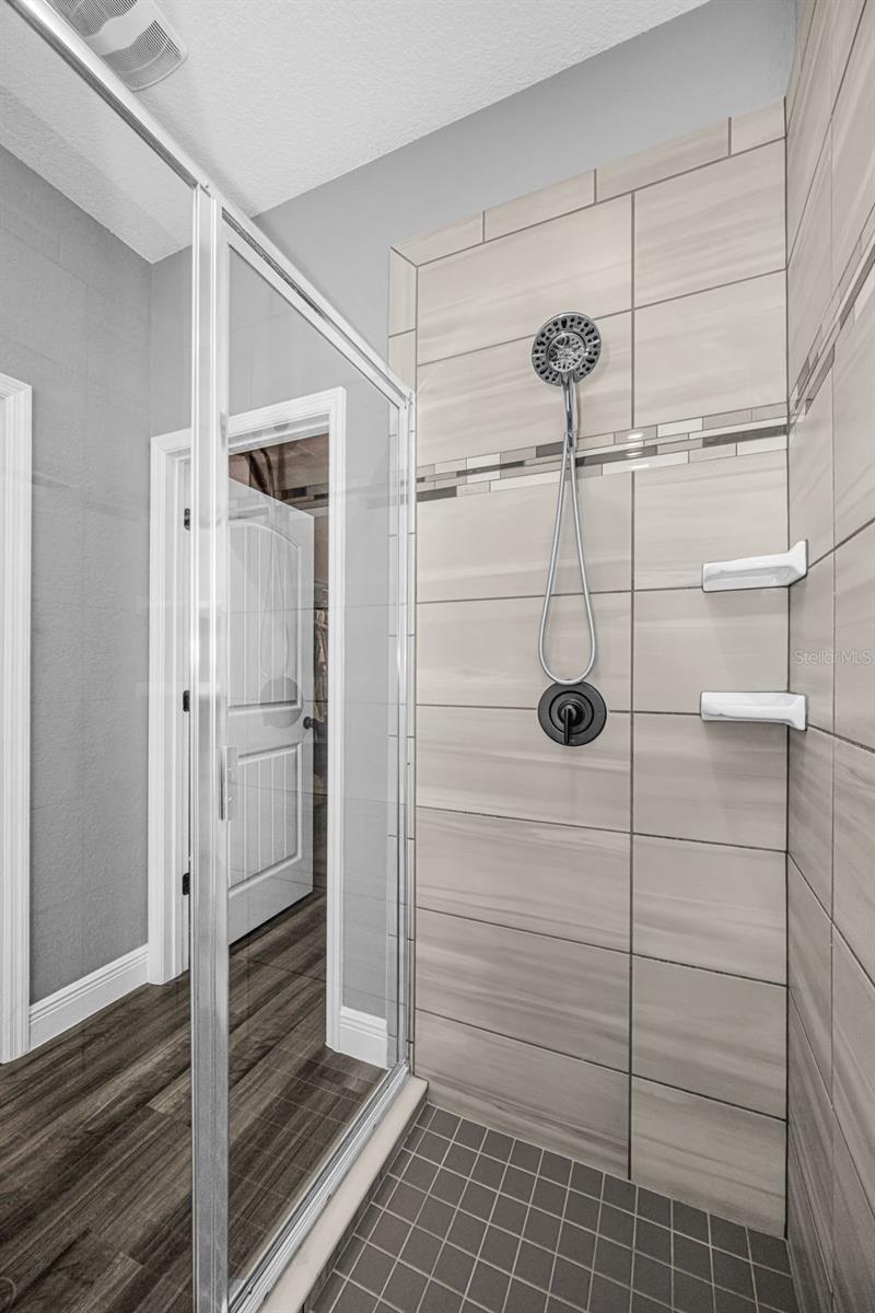 Listing photo id 16 for 15747 Sago Drive