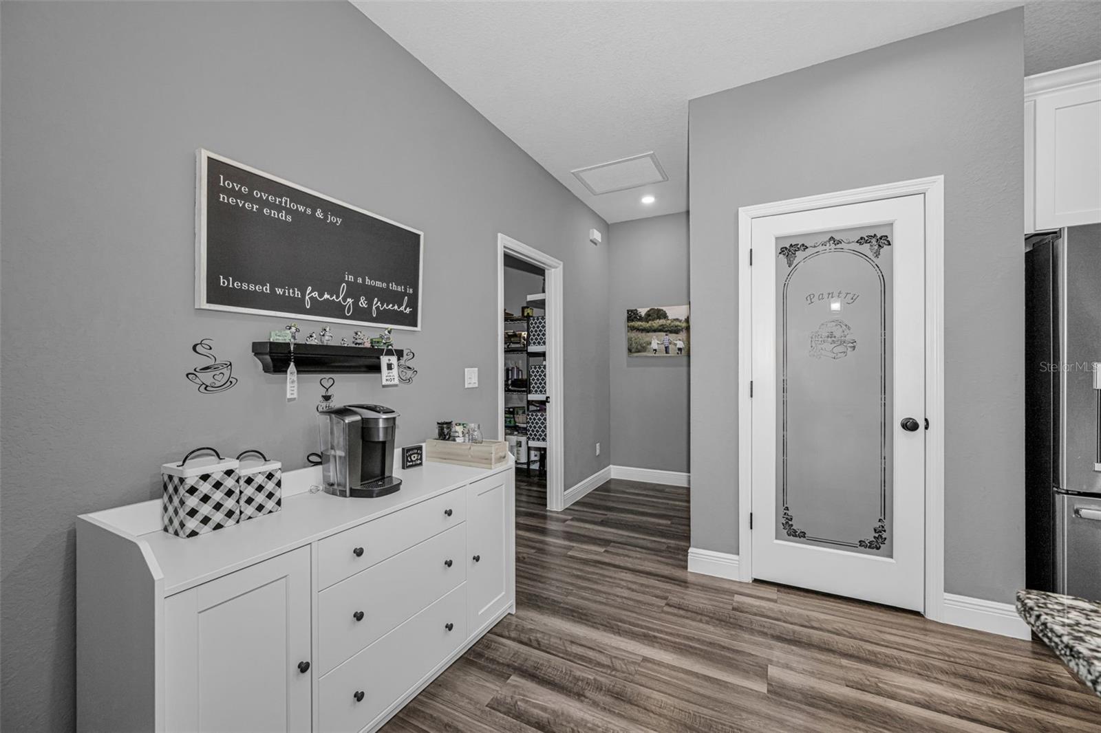 Listing photo id 19 for 15747 Sago Drive