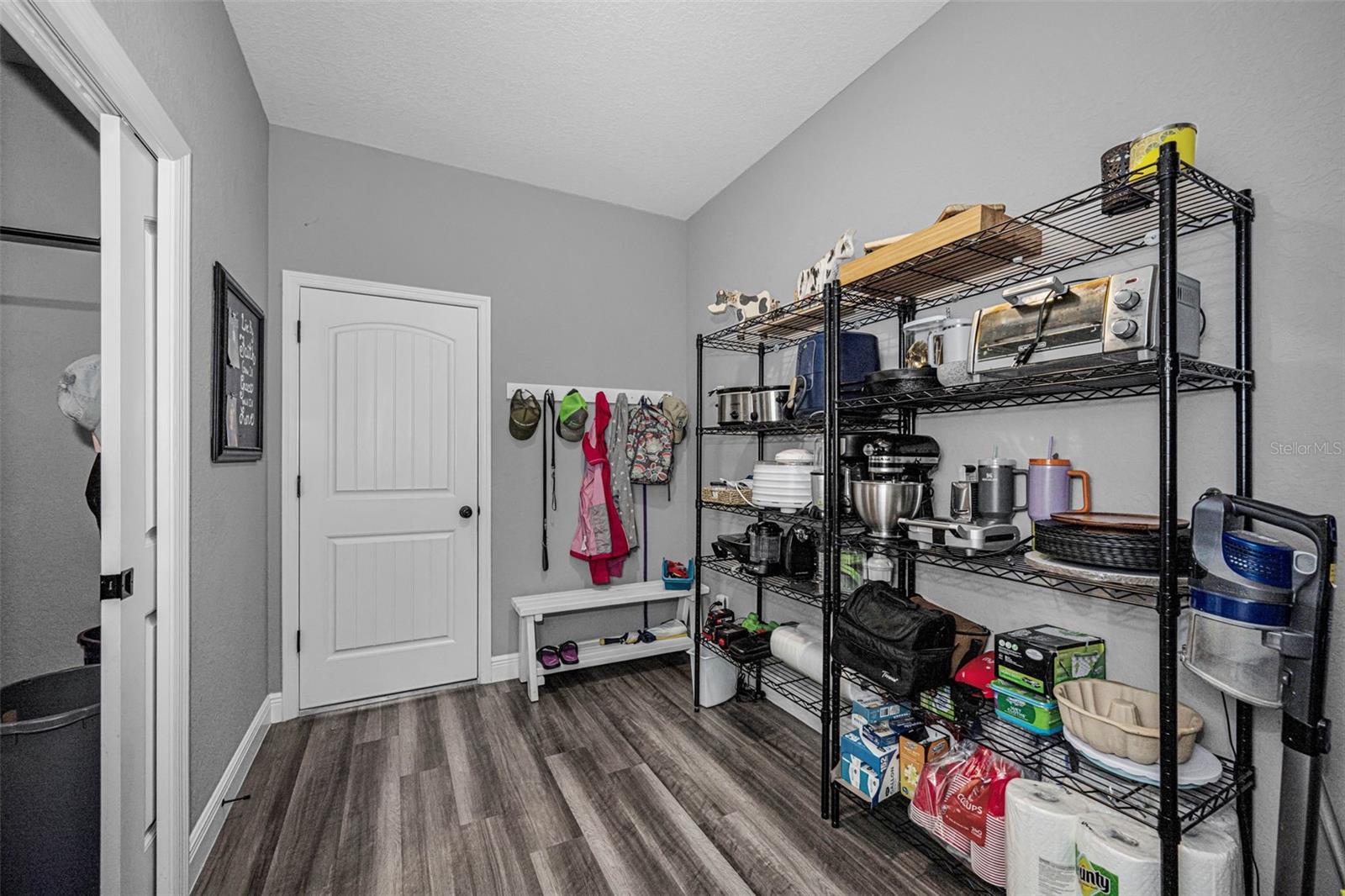 Listing photo id 20 for 15747 Sago Drive