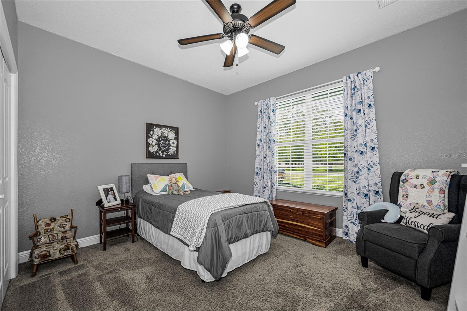 Listing photo id 26 for 15747 Sago Drive