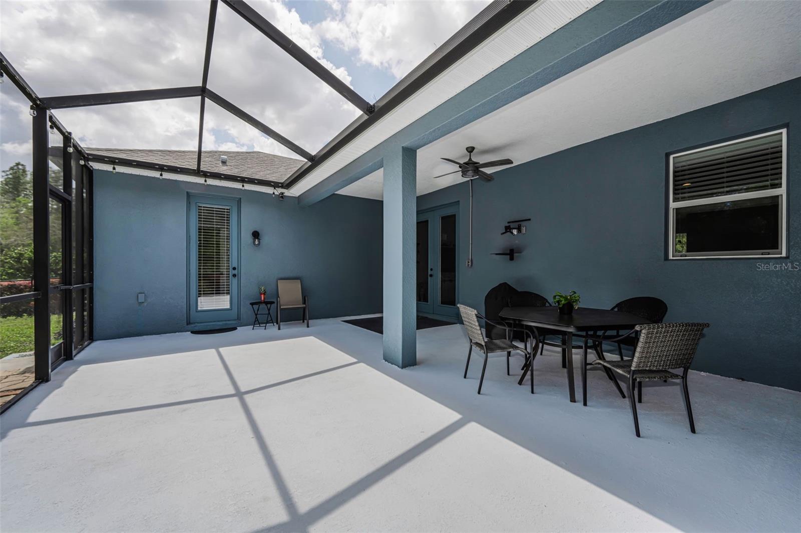 Listing photo id 32 for 15747 Sago Drive