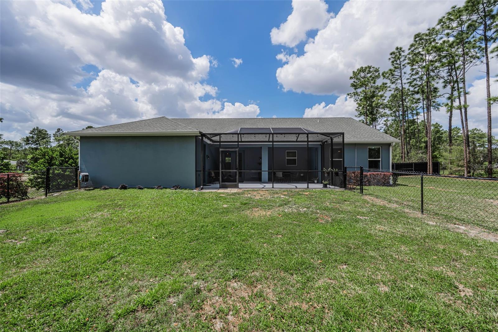 Listing photo id 34 for 15747 Sago Drive