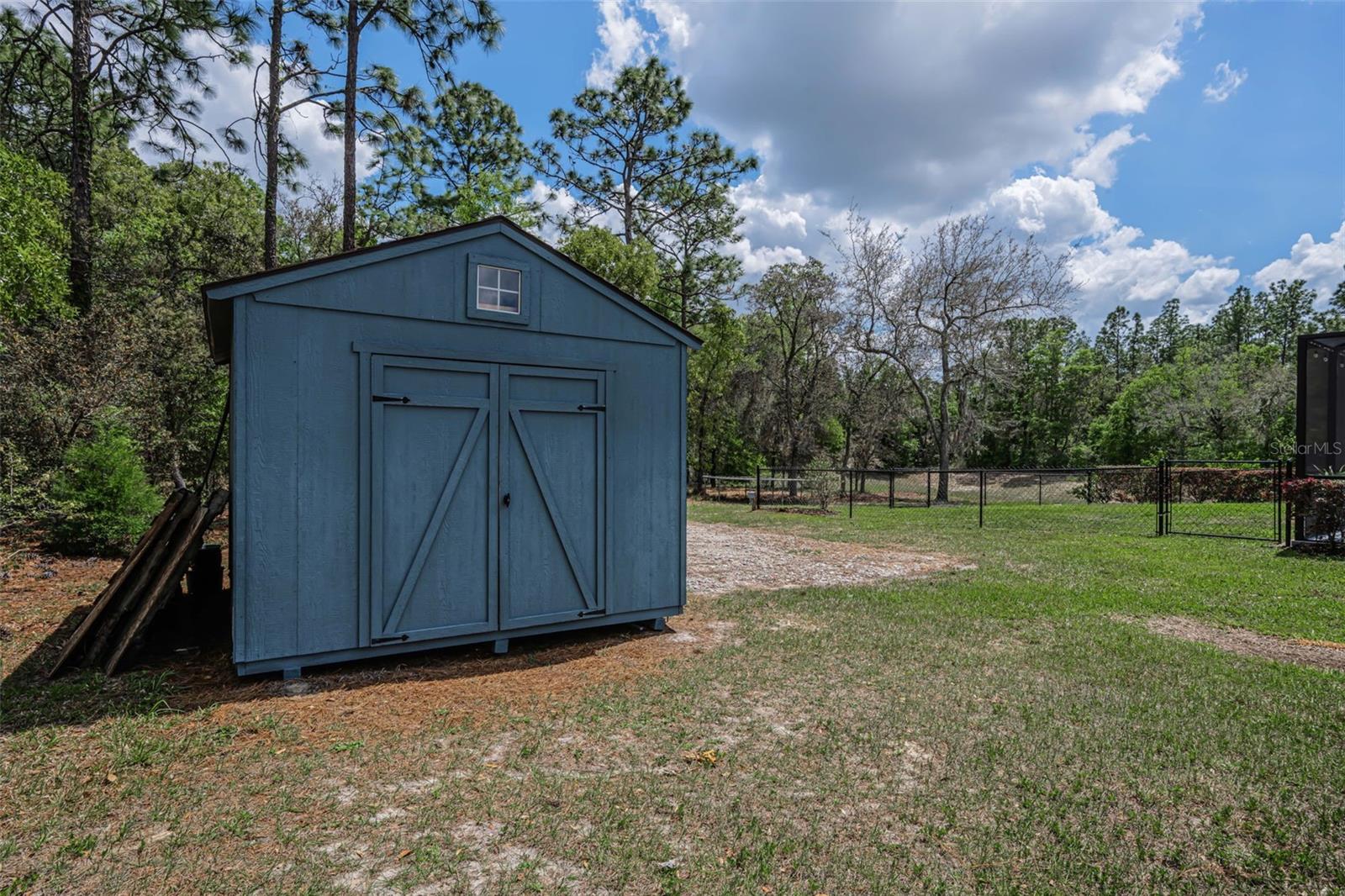 Listing photo id 43 for 15747 Sago Drive