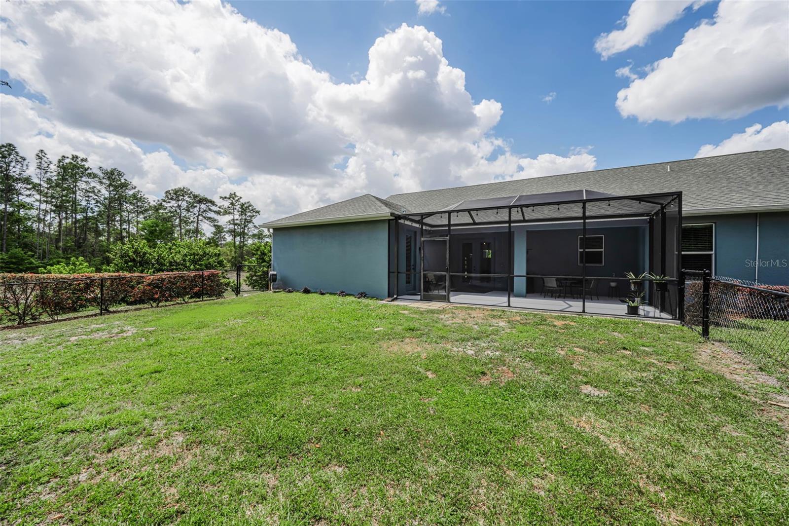 Listing photo id 51 for 15747 Sago Drive