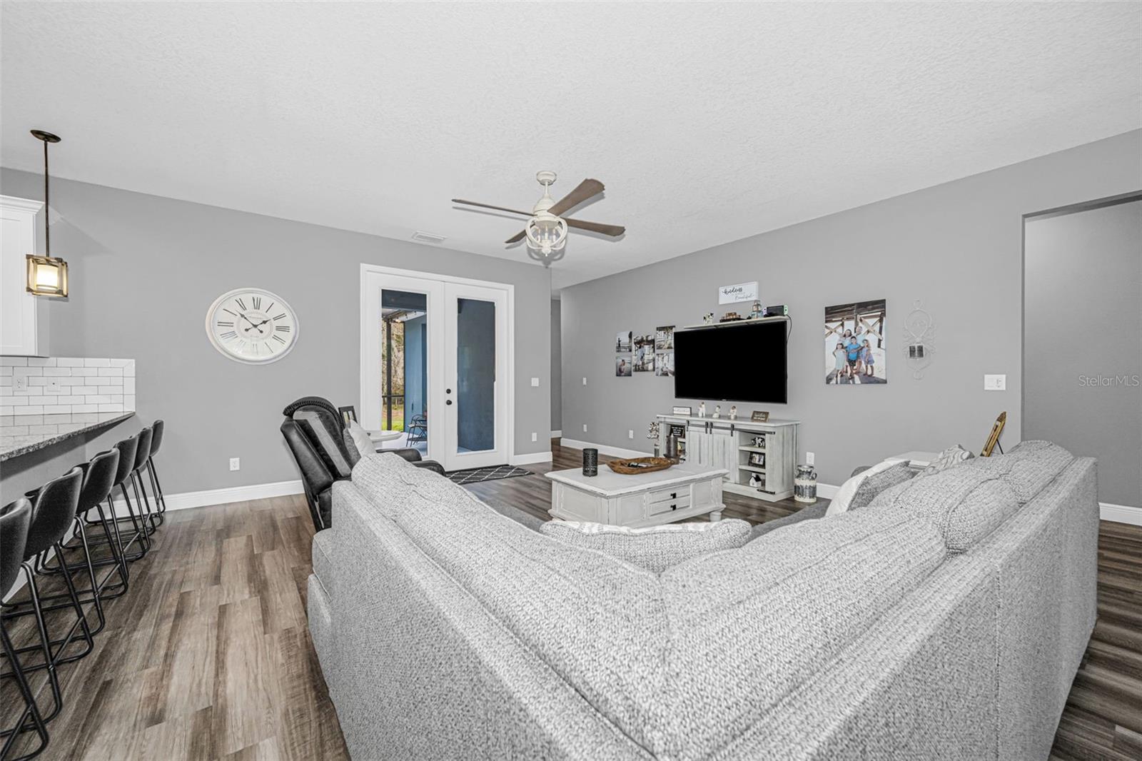 Listing photo id 65 for 15747 Sago Drive