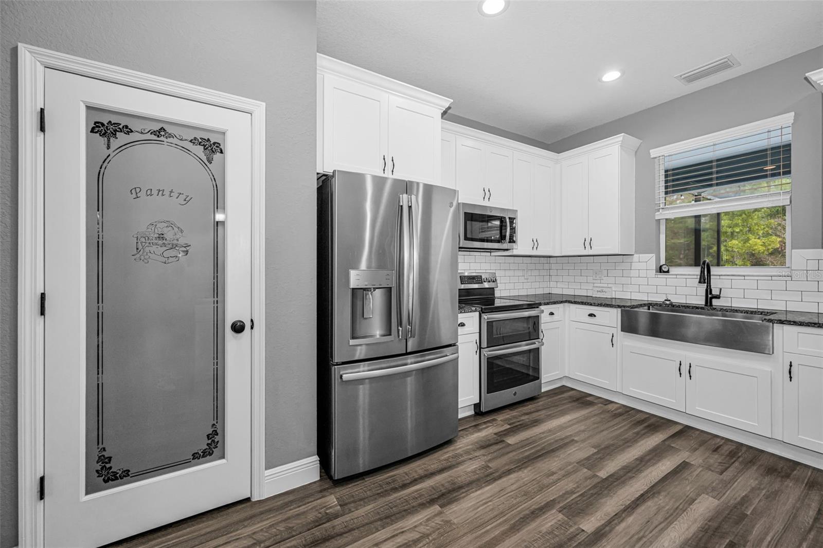 Listing photo id 70 for 15747 Sago Drive