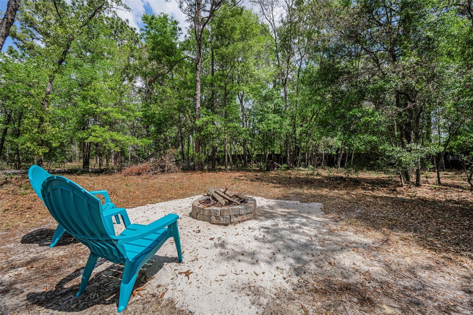 Listing photo id 79 for 15747 Sago Drive