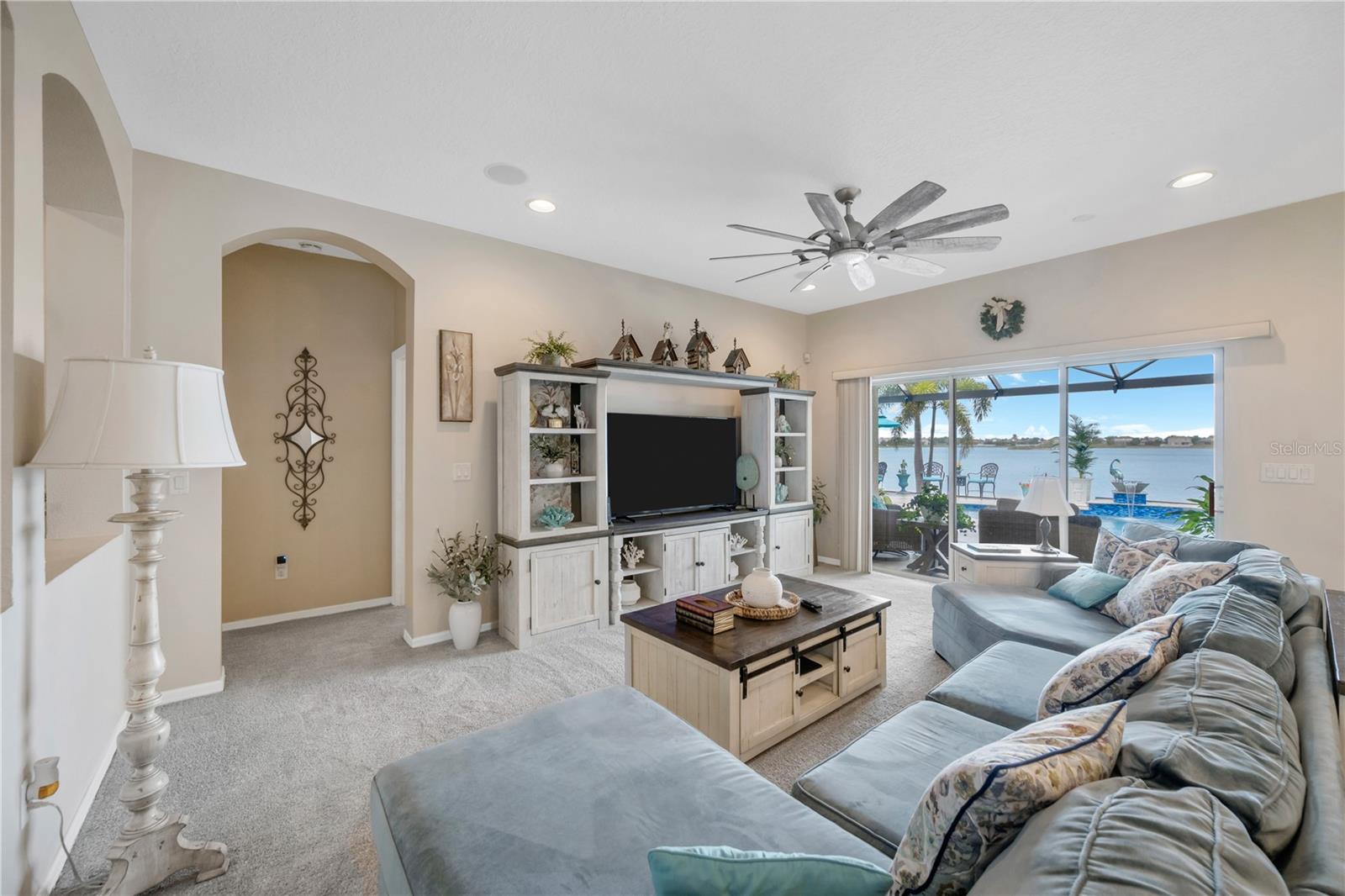 Image 16 of 54 For 1842 Mira Lago Circle