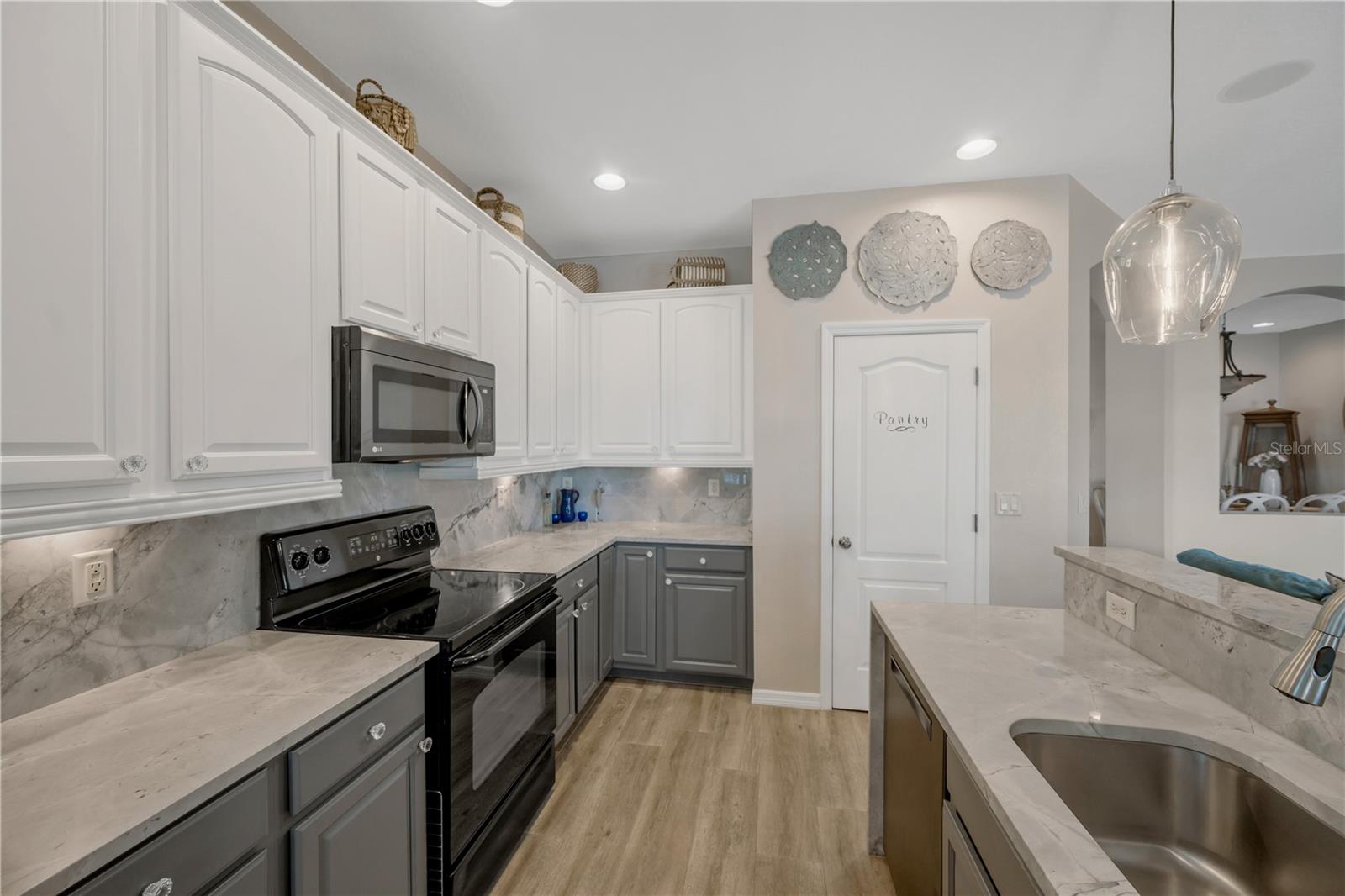 Image 21 of 54 For 1842 Mira Lago Circle