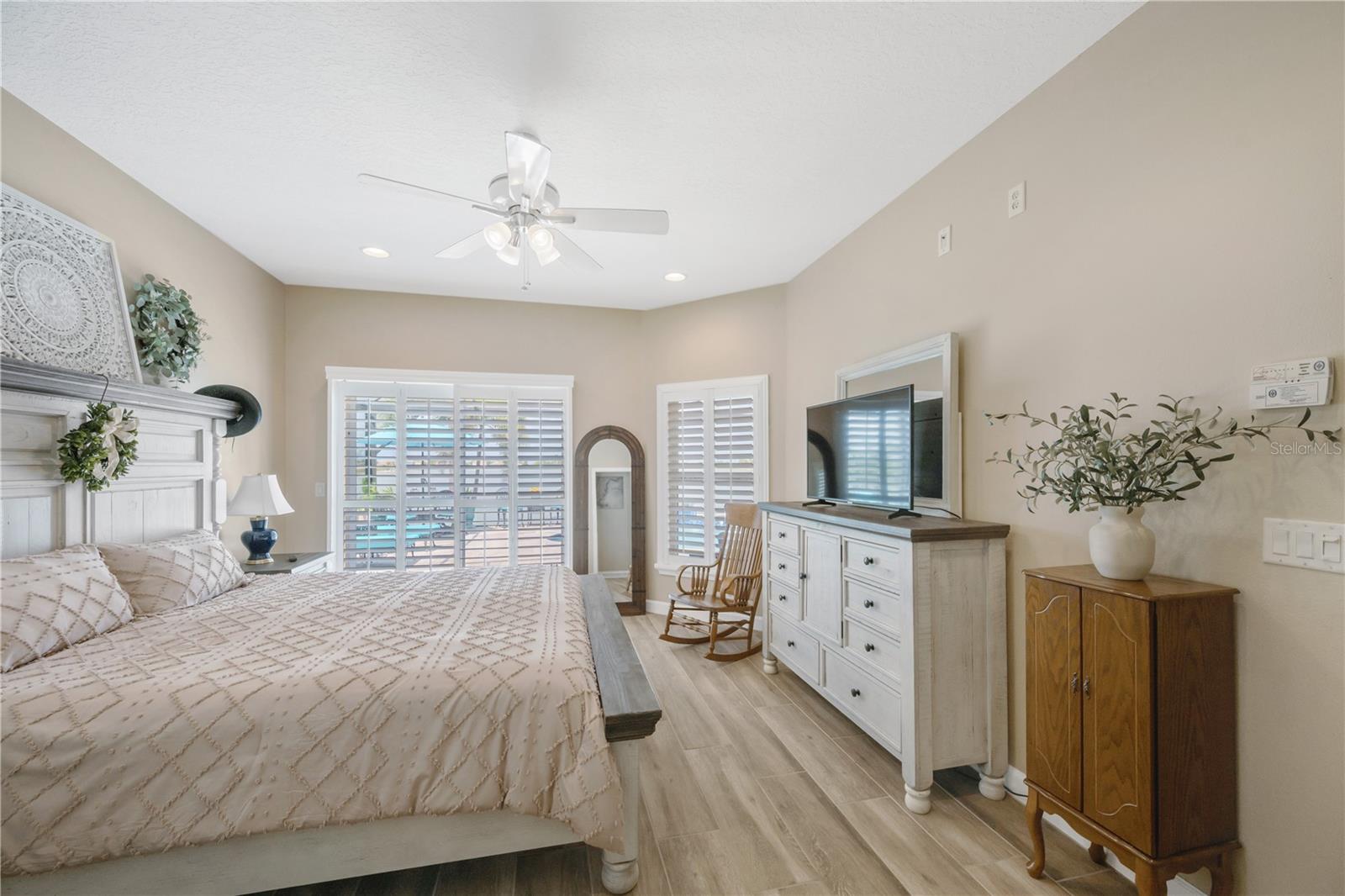 Image 26 of 54 For 1842 Mira Lago Circle