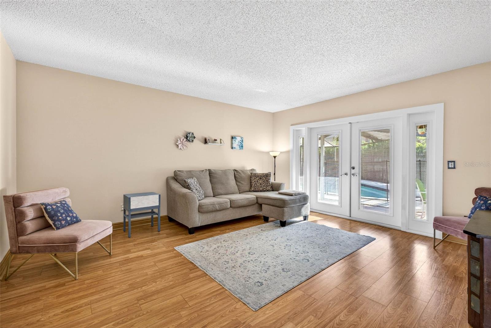 Image 11 of 63 For 12913 Rain Forest Street