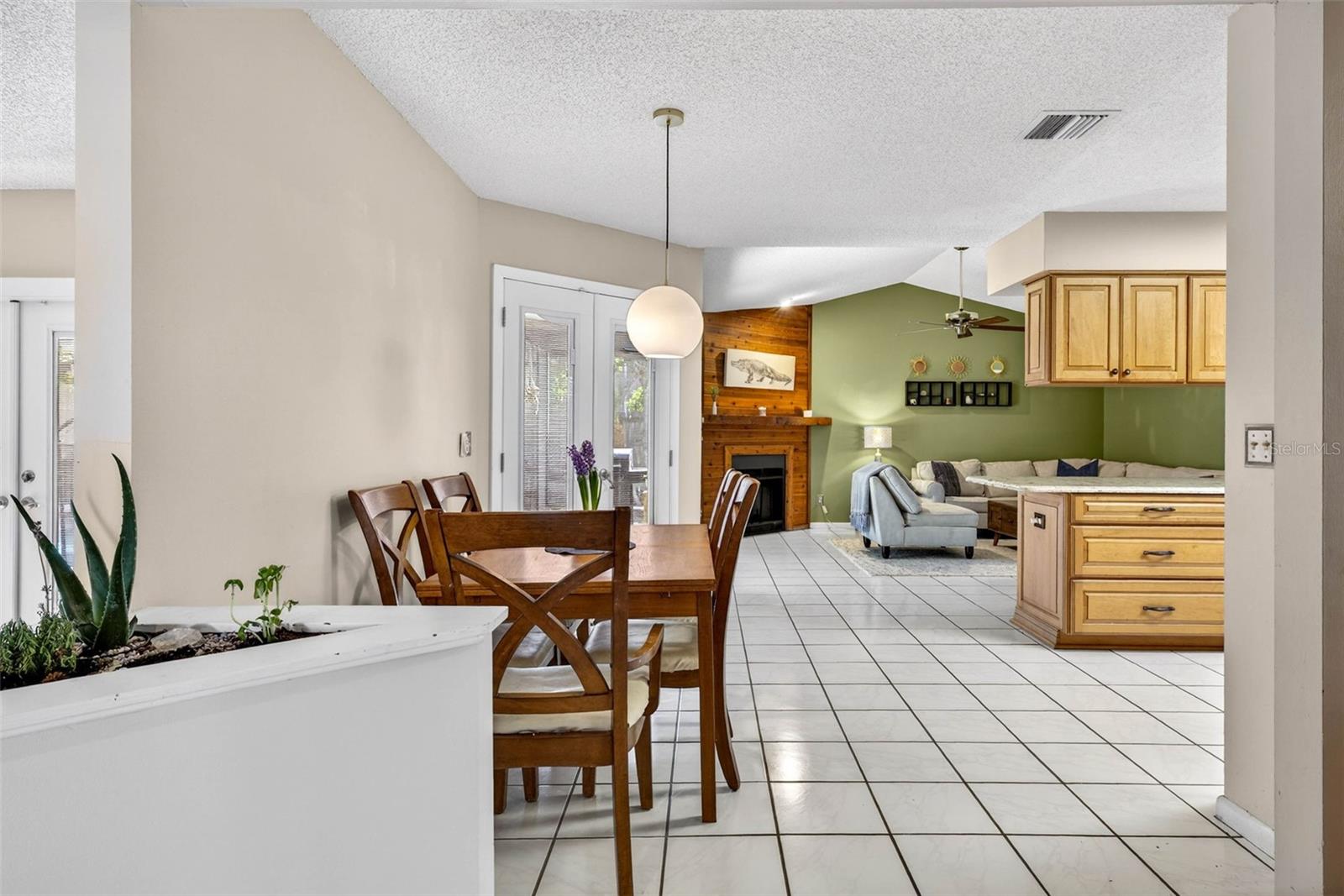 Image 17 of 63 For 12913 Rain Forest Street