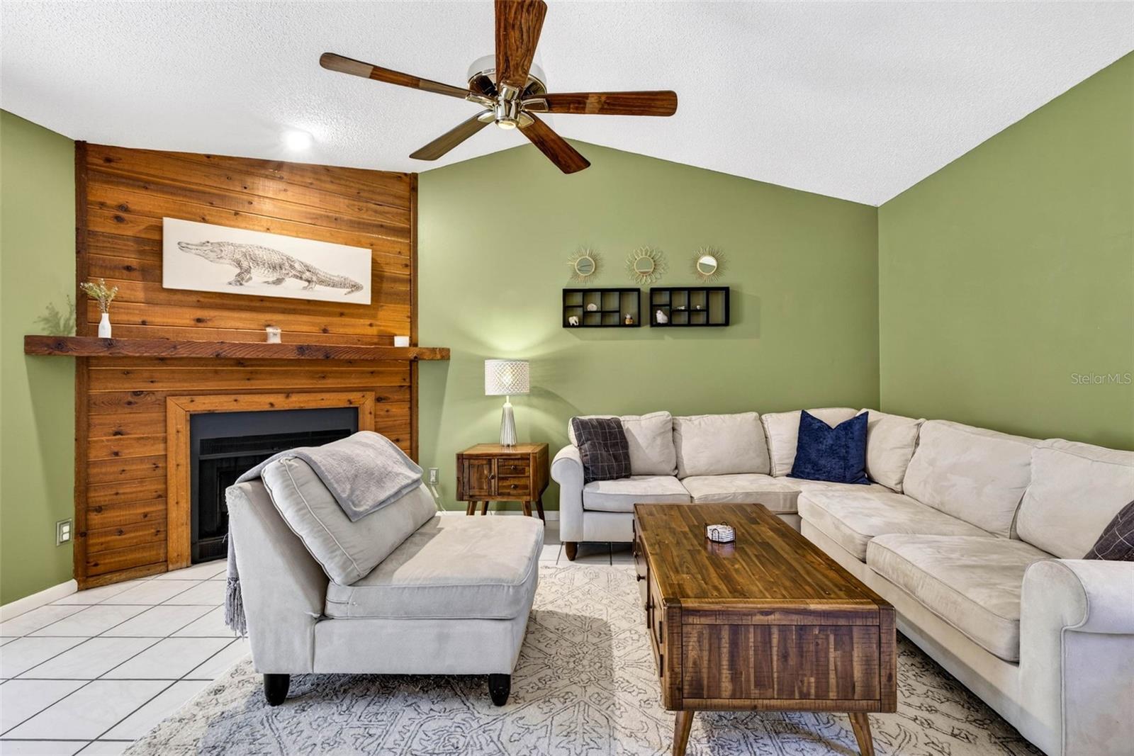 Image 21 of 63 For 12913 Rain Forest Street