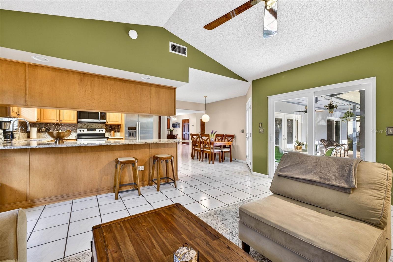 Image 24 of 63 For 12913 Rain Forest Street