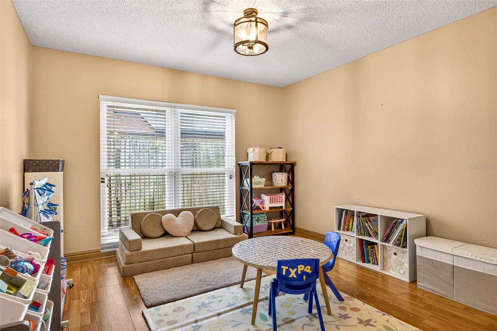 Image 32 of 63 For 12913 Rain Forest Street