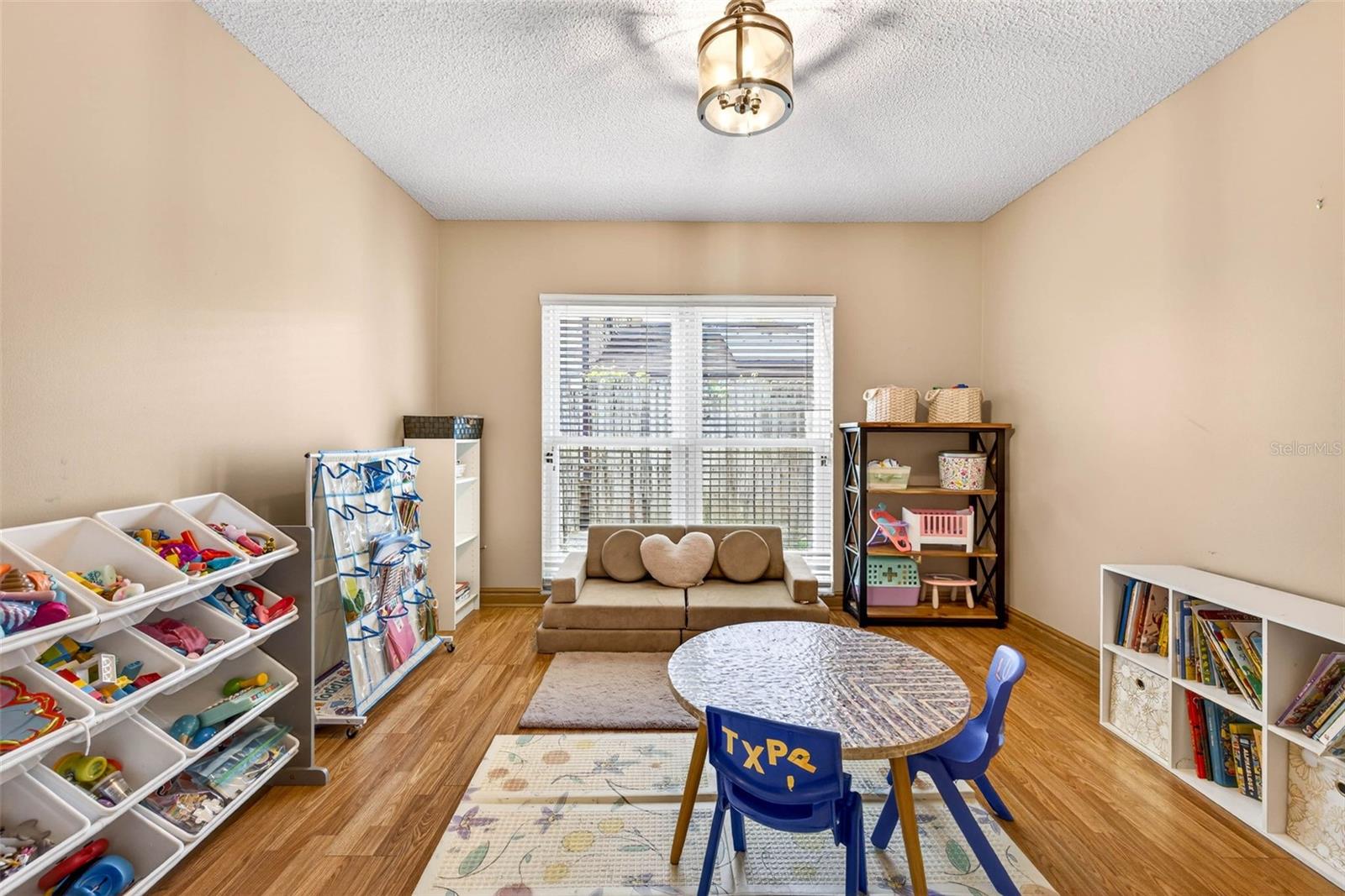 Image 33 of 63 For 12913 Rain Forest Street