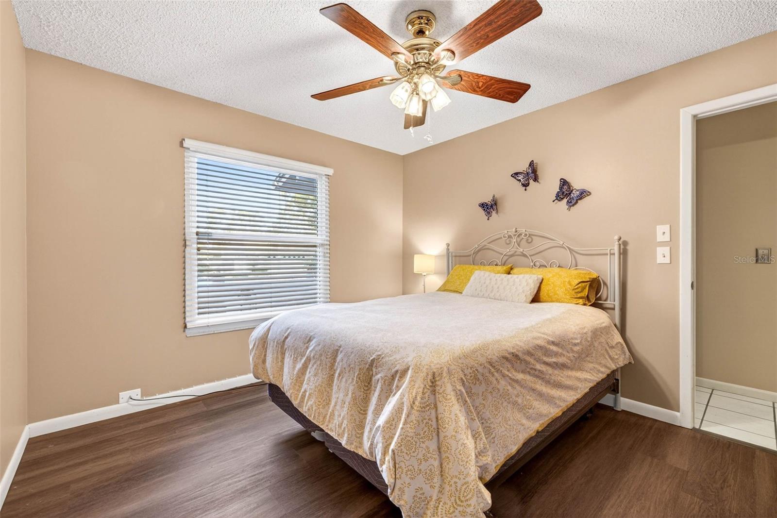 Image 36 of 63 For 12913 Rain Forest Street