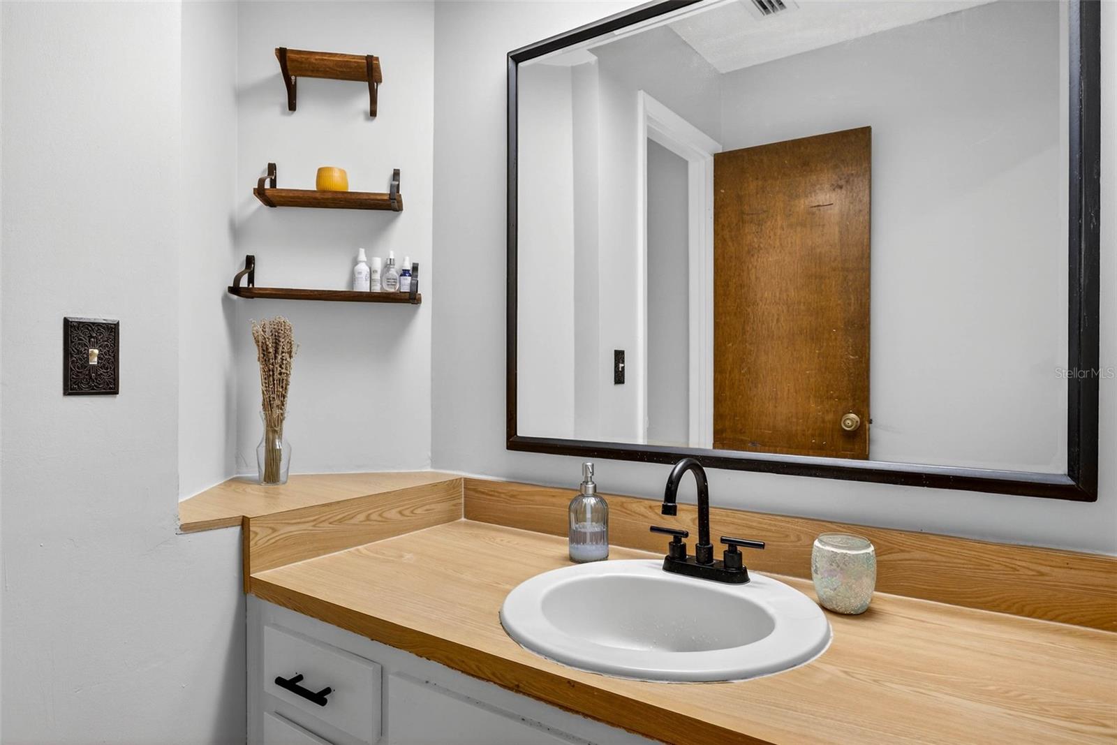 Image 42 of 63 For 12913 Rain Forest Street